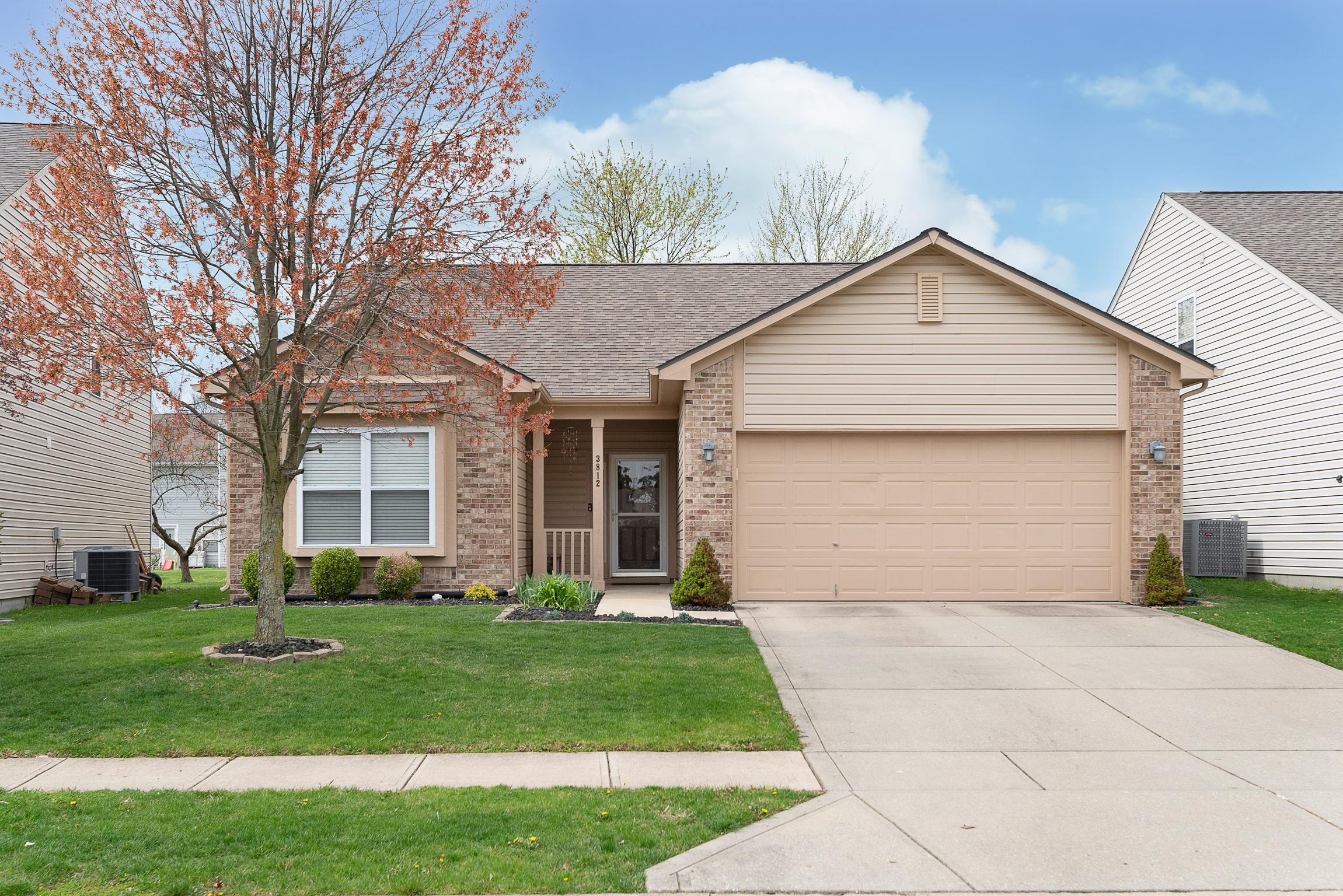 Photo one of 3812 Limelight Ln Whitestown IN 46075 | MLS 21972022
