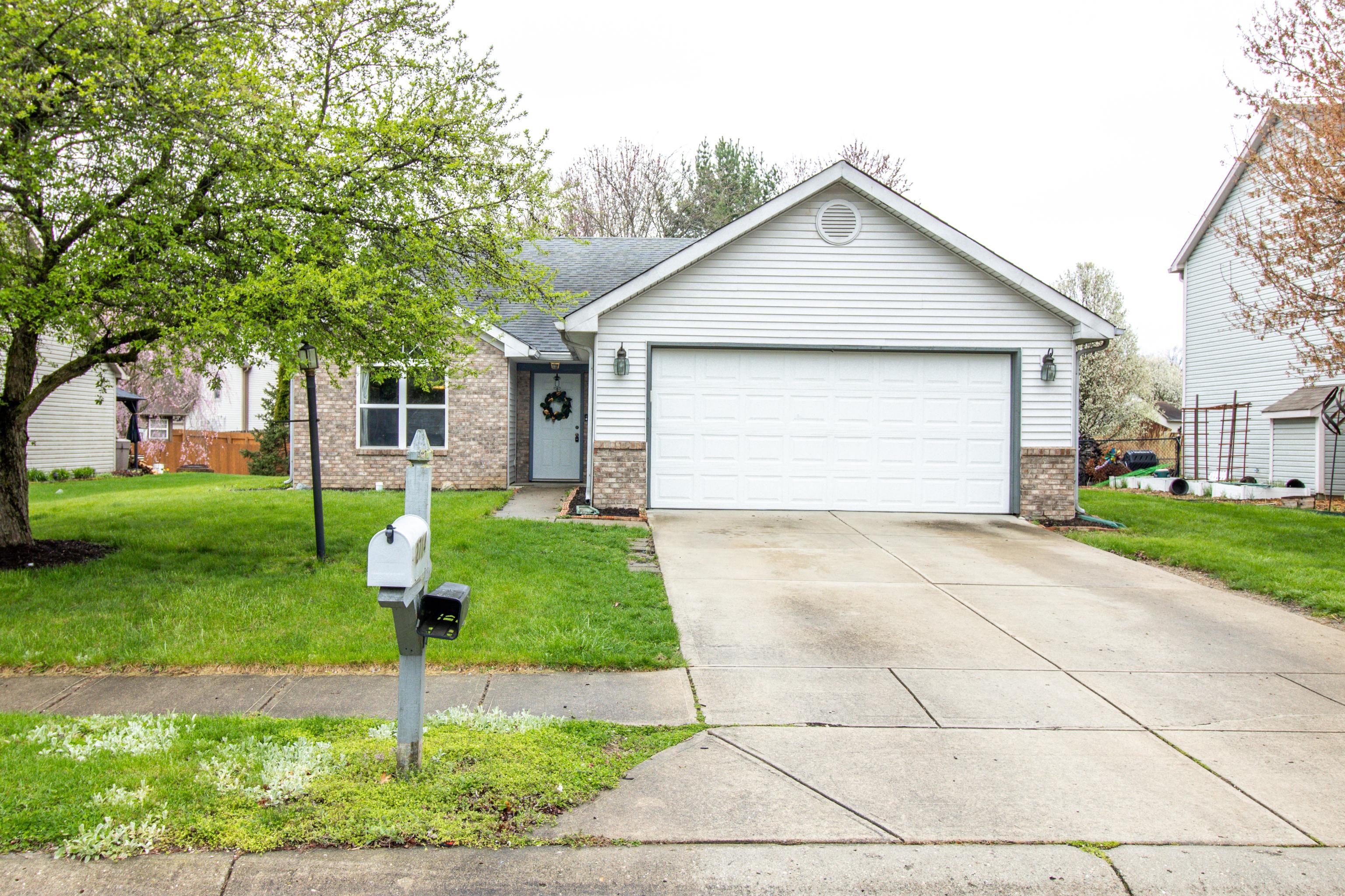 Photo one of 2714 Singletree Dr Indianapolis IN 46234 | MLS 21972110