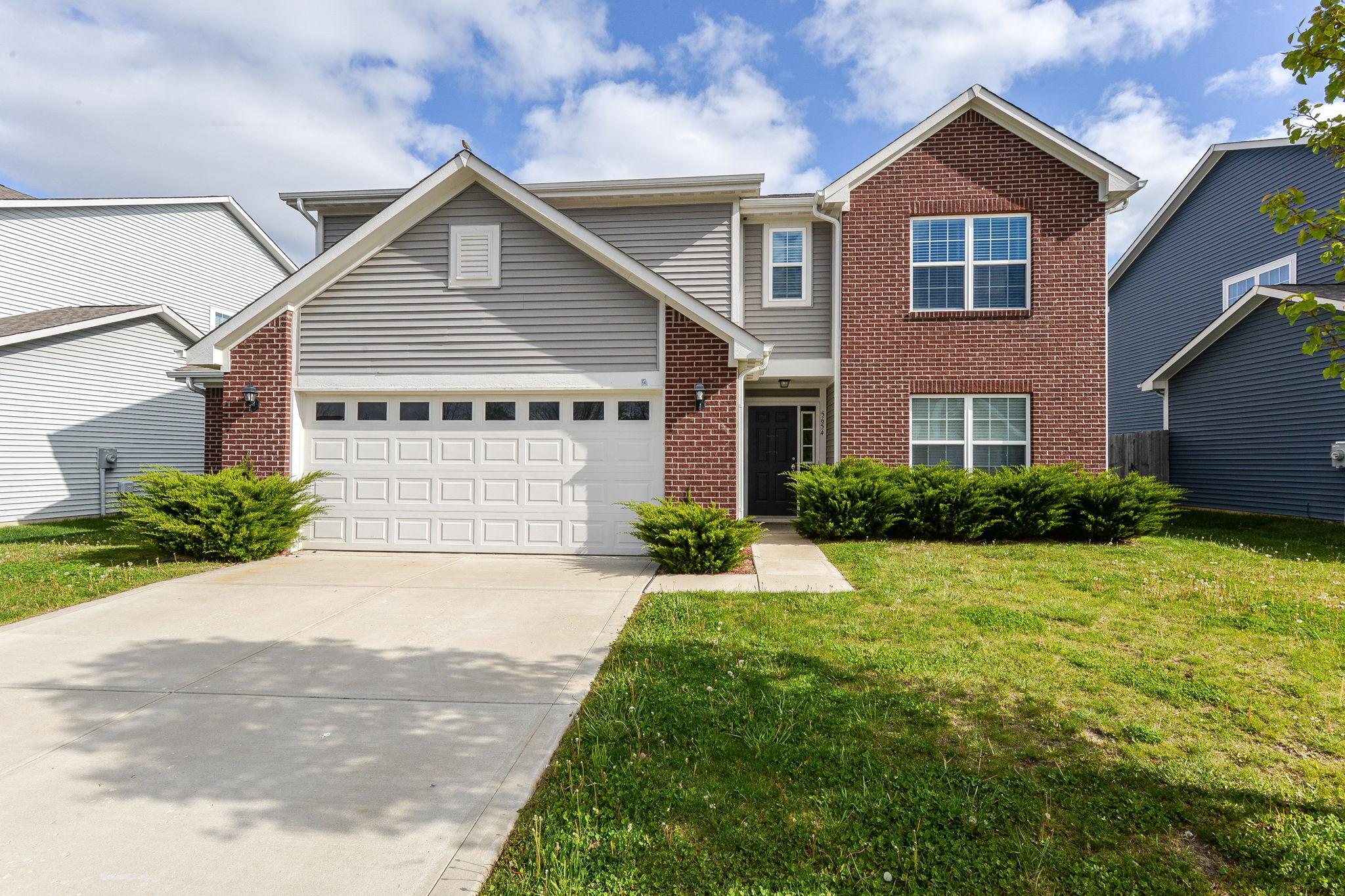 Photo one of 5654 Starla Ln Plainfield IN 46168 | MLS 21972271