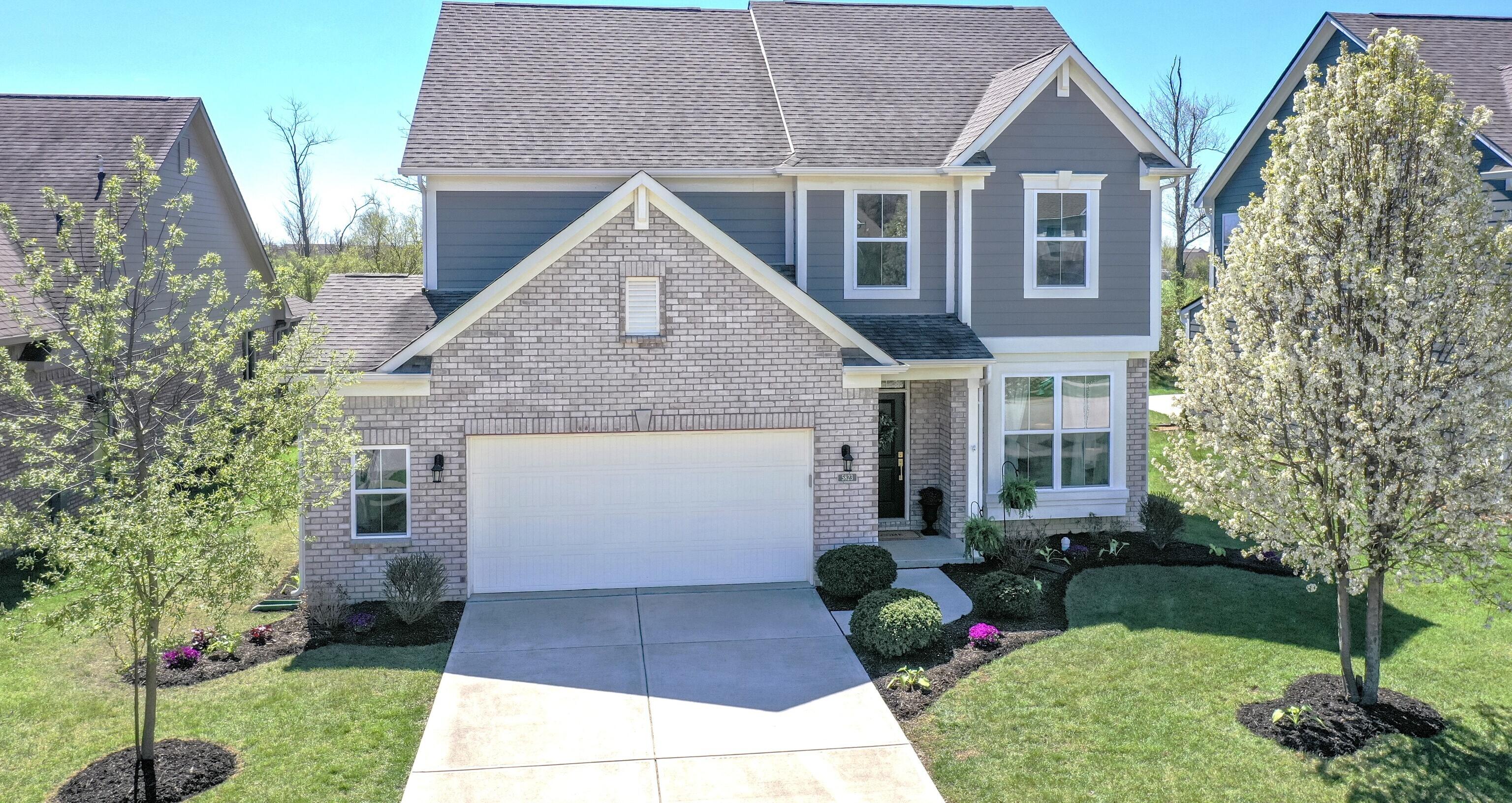 Photo one of 5823 Sly Fox Ln Indianapolis IN 46237 | MLS 21972455