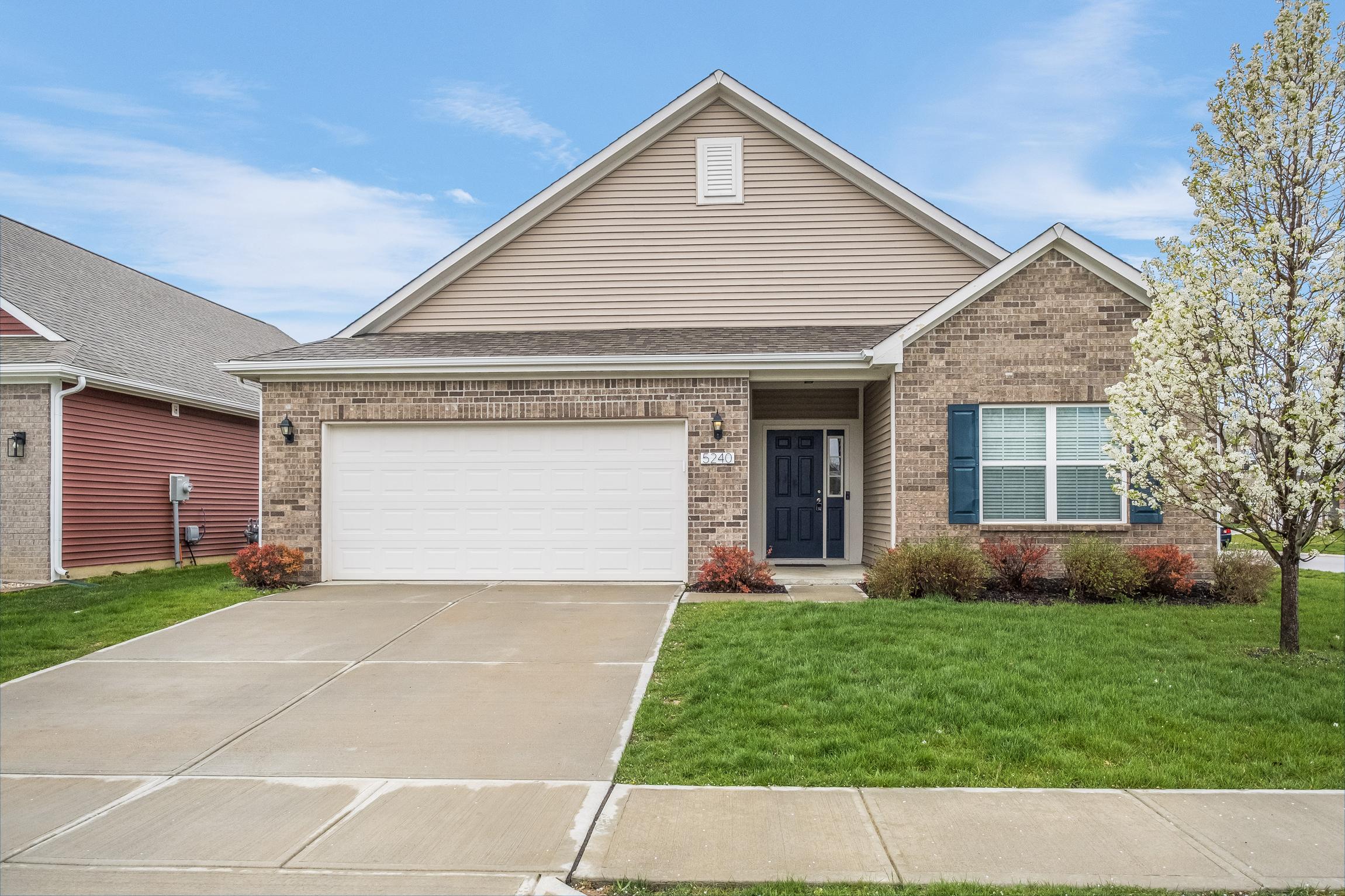 Photo one of 5240 Tanglewood Ln Whitestown IN 46075 | MLS 21972512