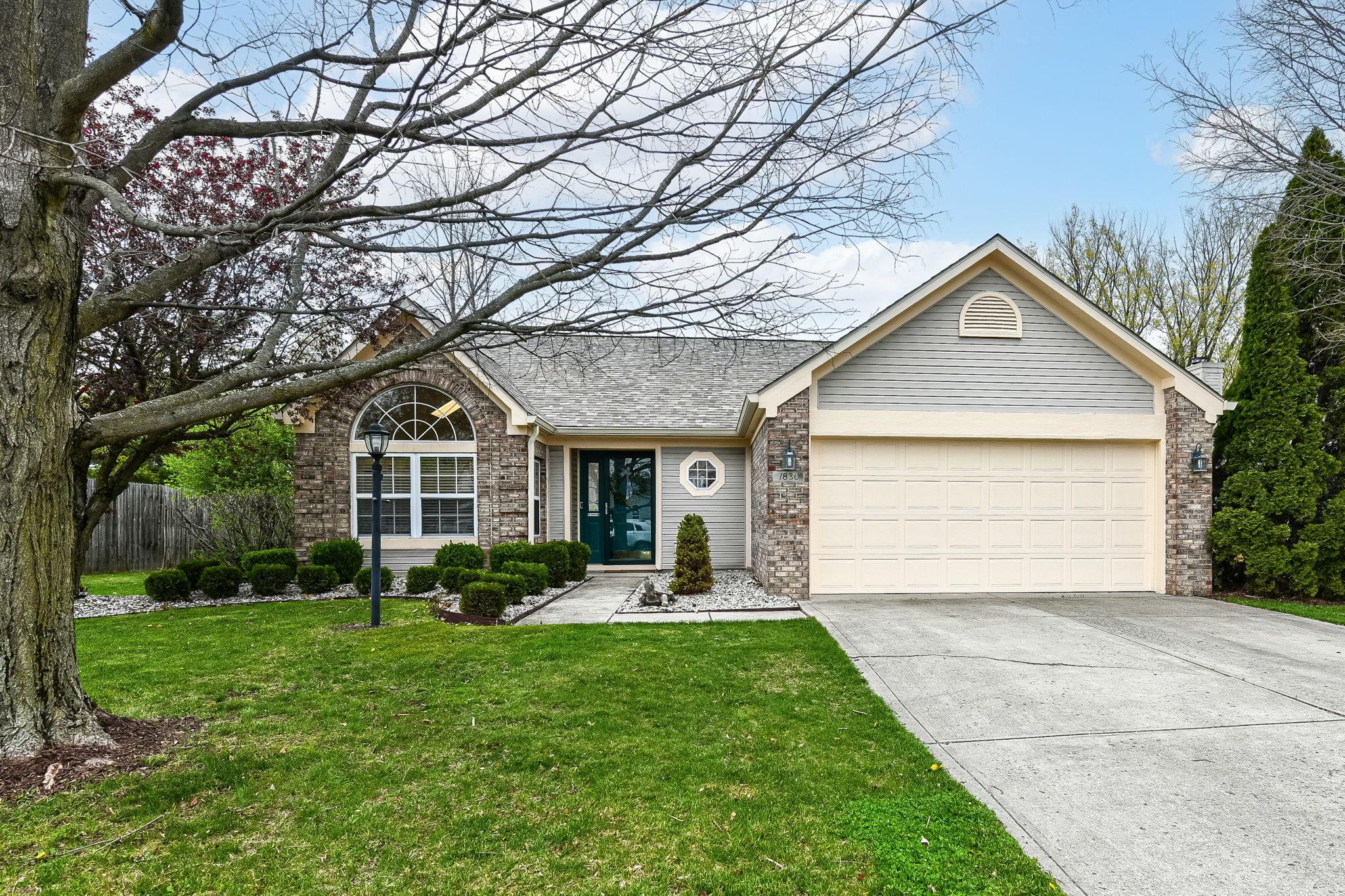 Photo one of 7830 High View Dr Indianapolis IN 46236 | MLS 21972669