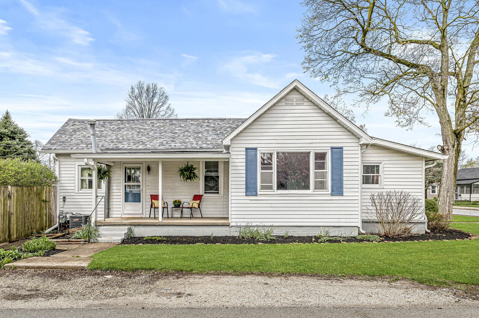 Photo one of 1485 Central Ave Noblesville IN 46060 | MLS 21972885