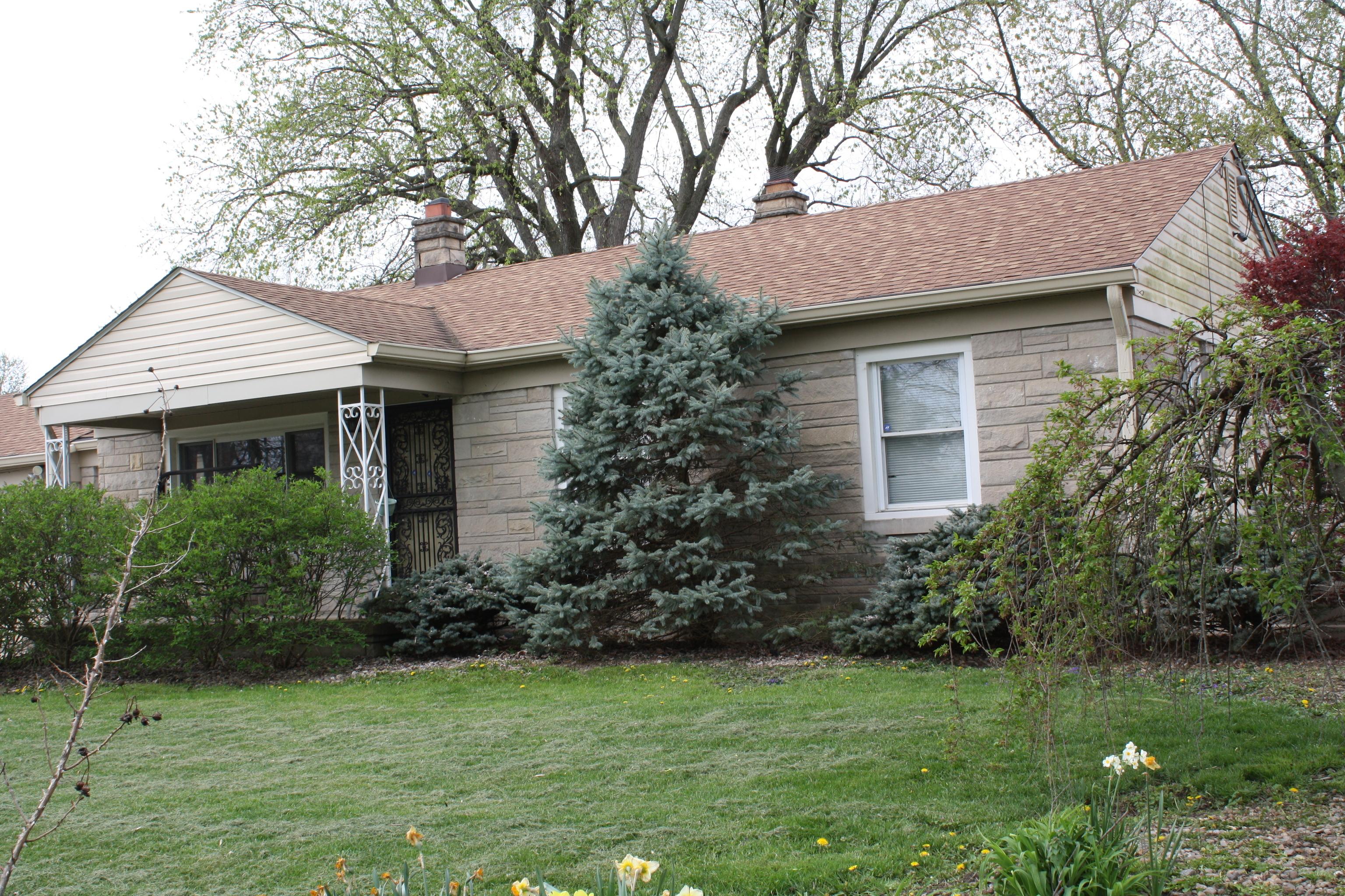Photo one of 4020 S Lynhurst Dr Indianapolis IN 46221 | MLS 21972928
