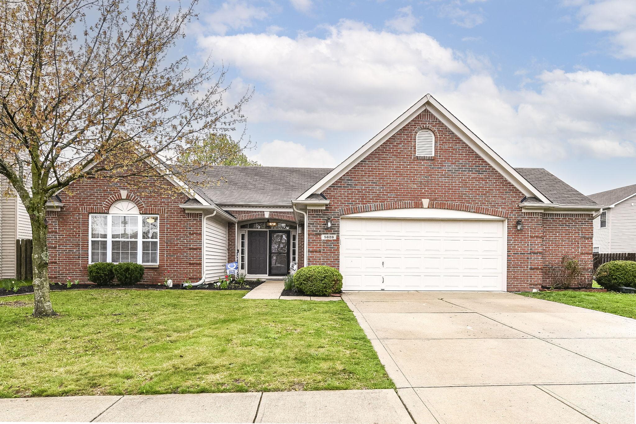 Photo one of 5828 Mimosa Dr Indianapolis IN 46234 | MLS 21973183