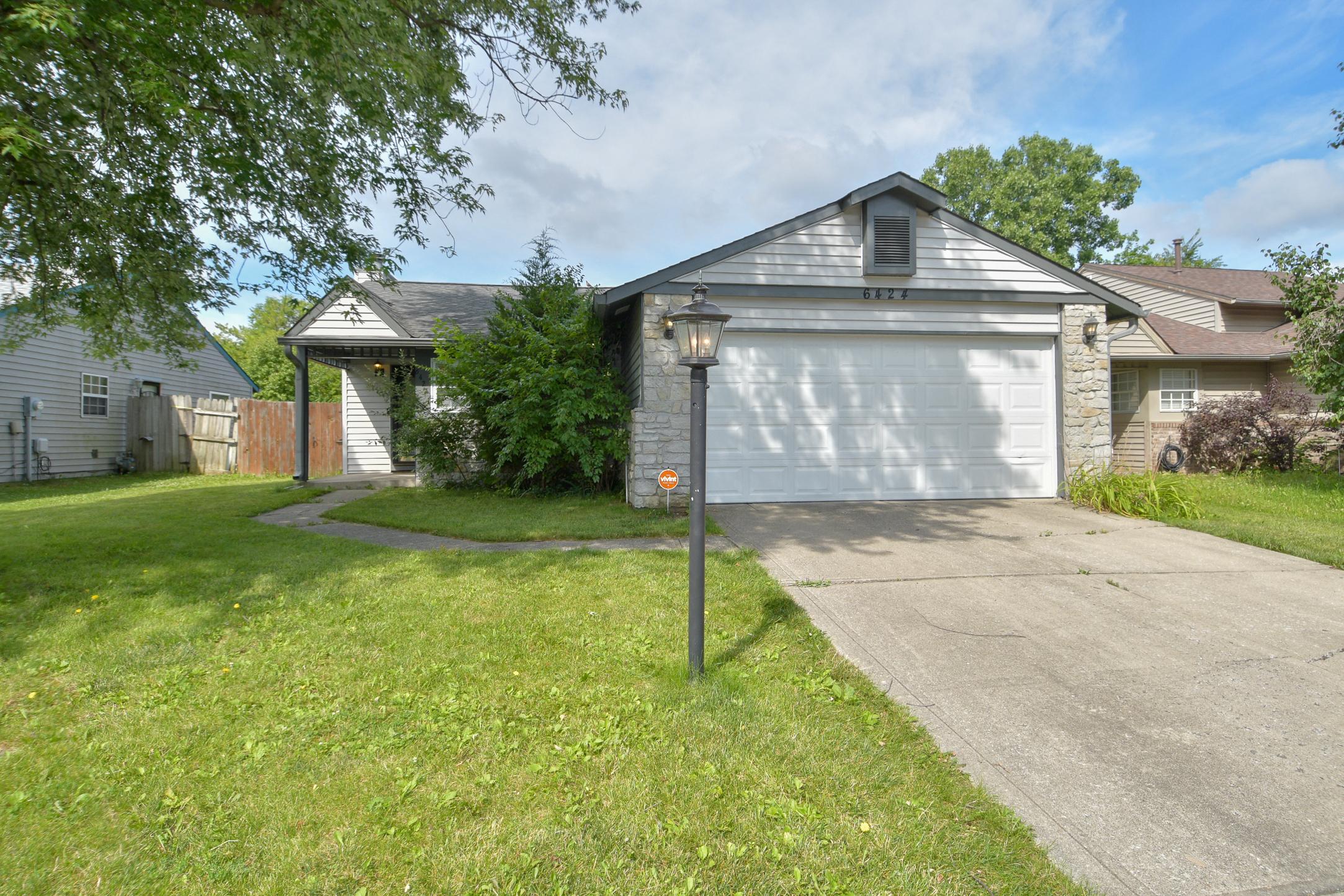 Photo one of 6424 Perry Pines Ct Indianapolis IN 46237 | MLS 21973195