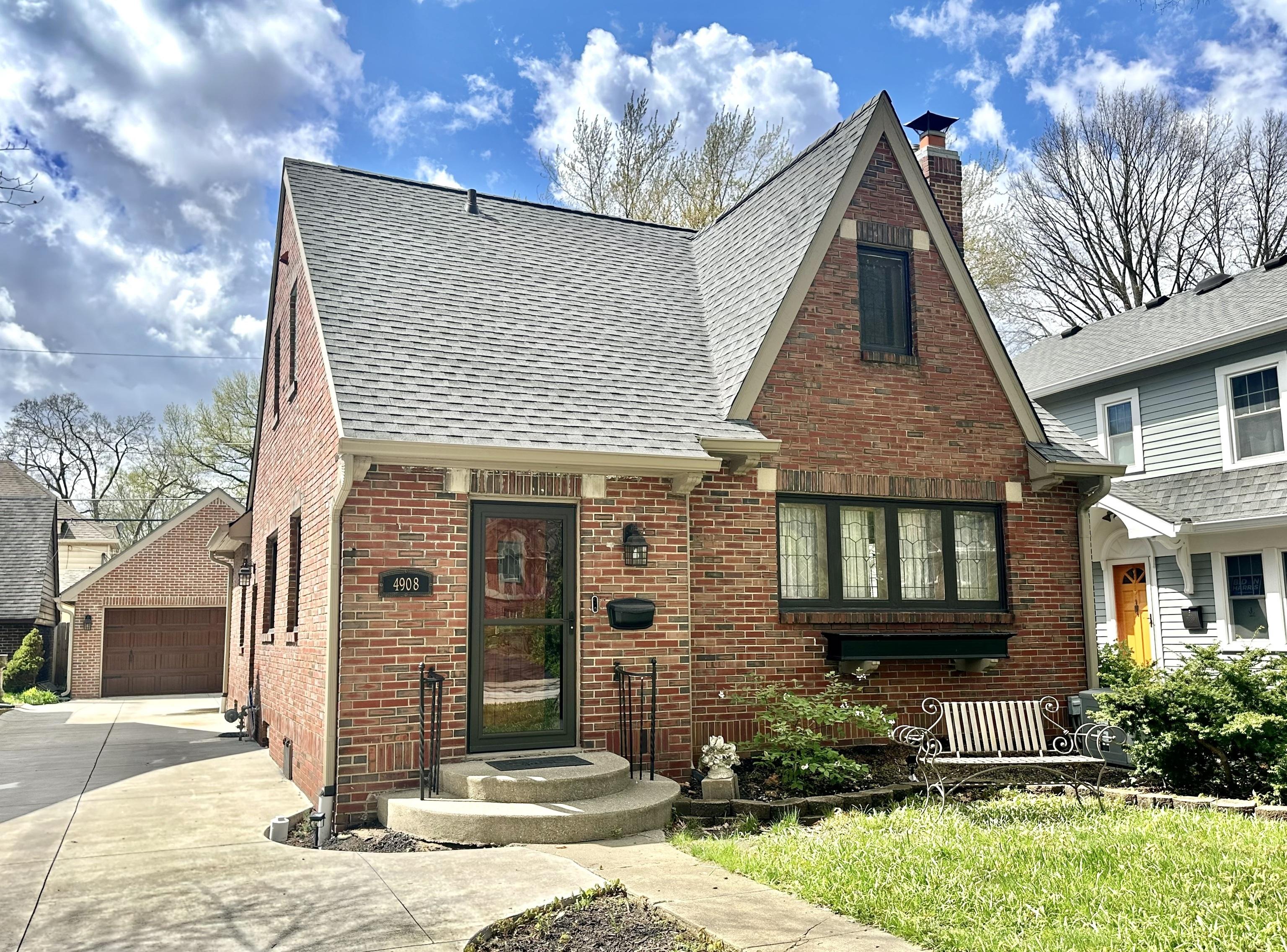 Photo one of 4908 N Illinois St Indianapolis IN 46208 | MLS 21973521