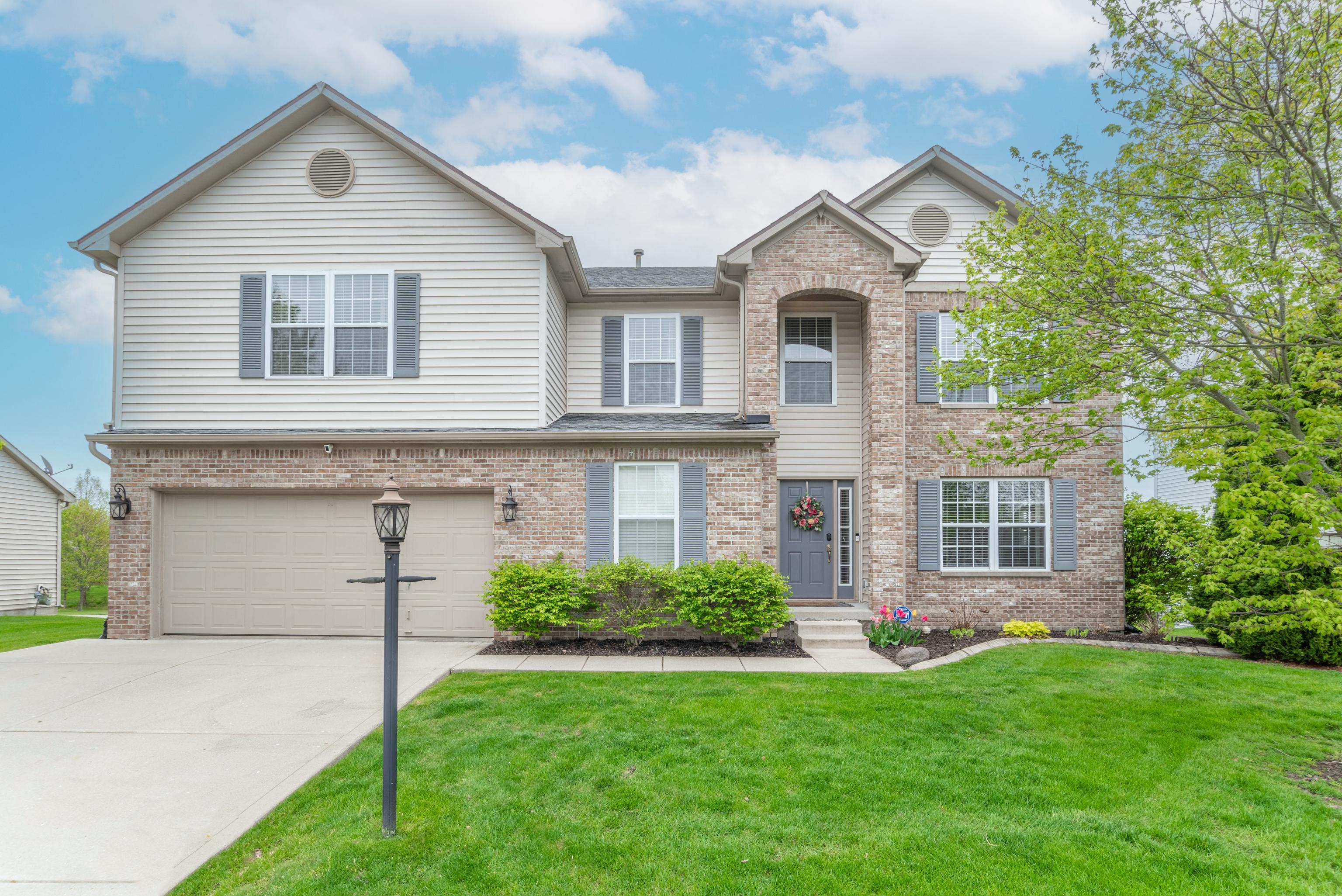 Photo one of 8311 Thorn Bend Dr Indianapolis IN 46278 | MLS 21973524