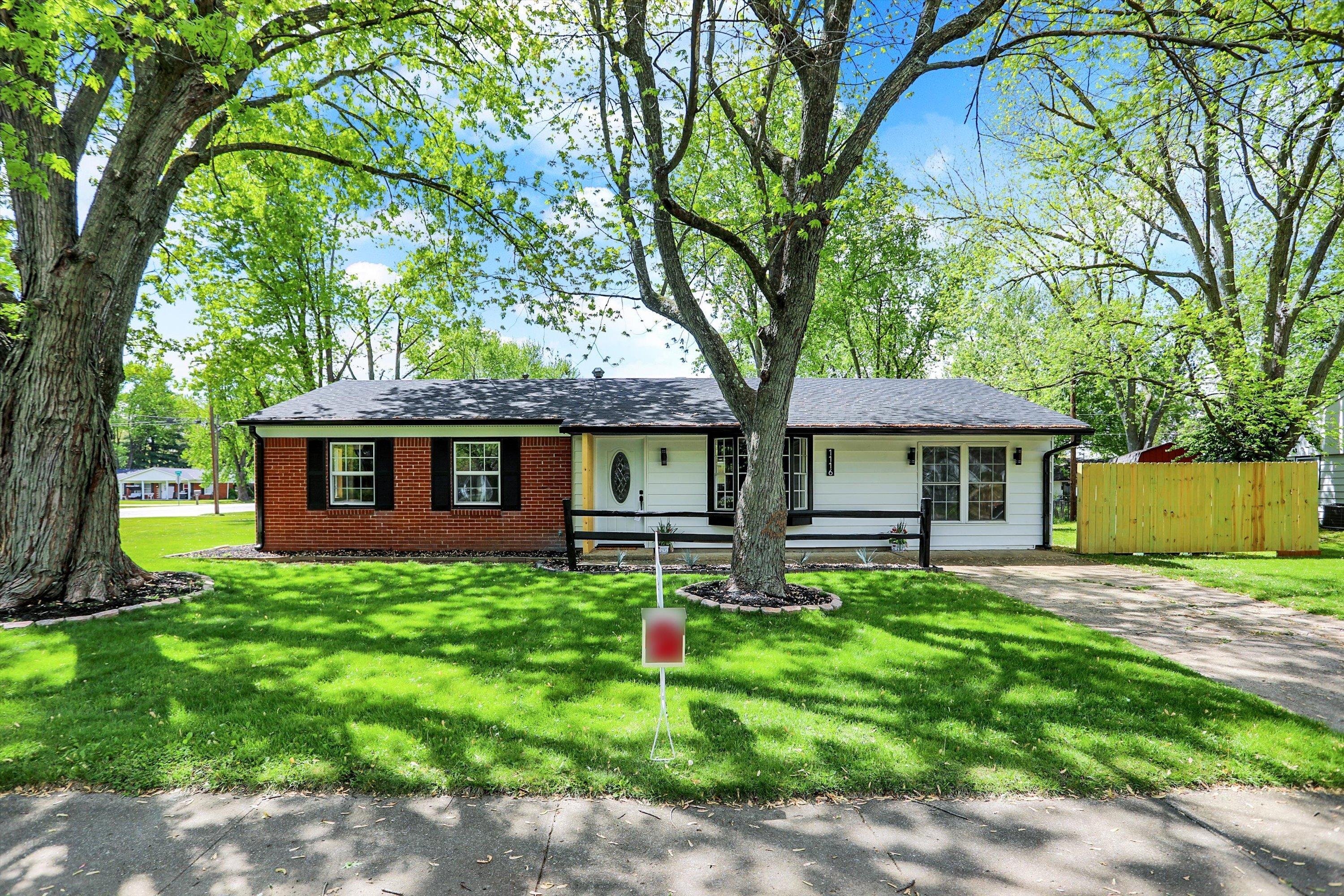 Photo one of 1116 Walton Dr Plainfield IN 46168 | MLS 21973558