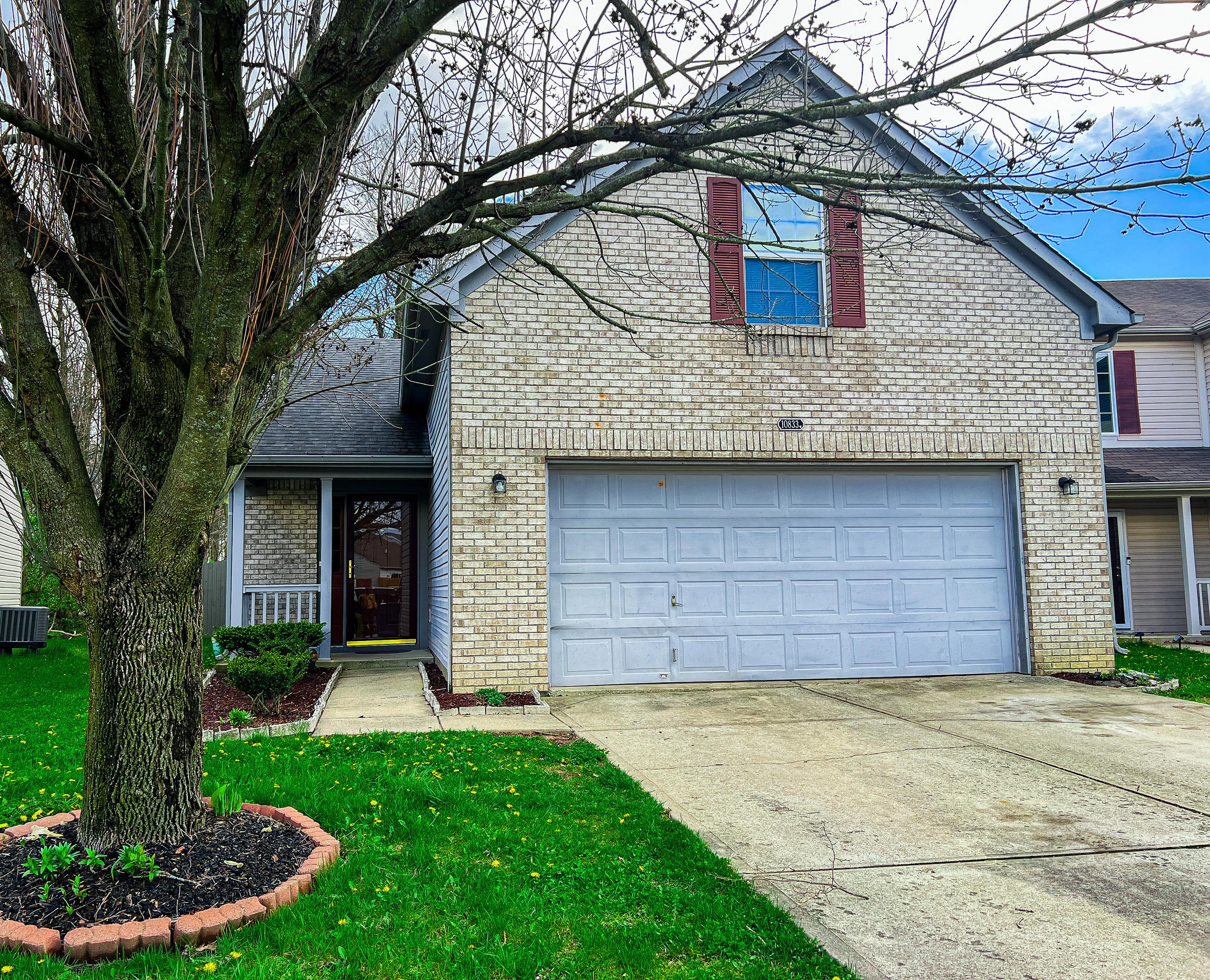 Photo one of 10833 Cedar Pine Dr Indianapolis IN 46235 | MLS 21973688