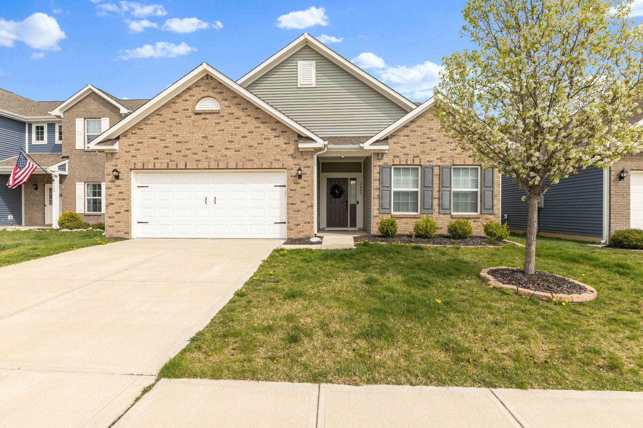 Photo one of 5401 Tanglewood Ln Whitestown IN 46075 | MLS 21973946