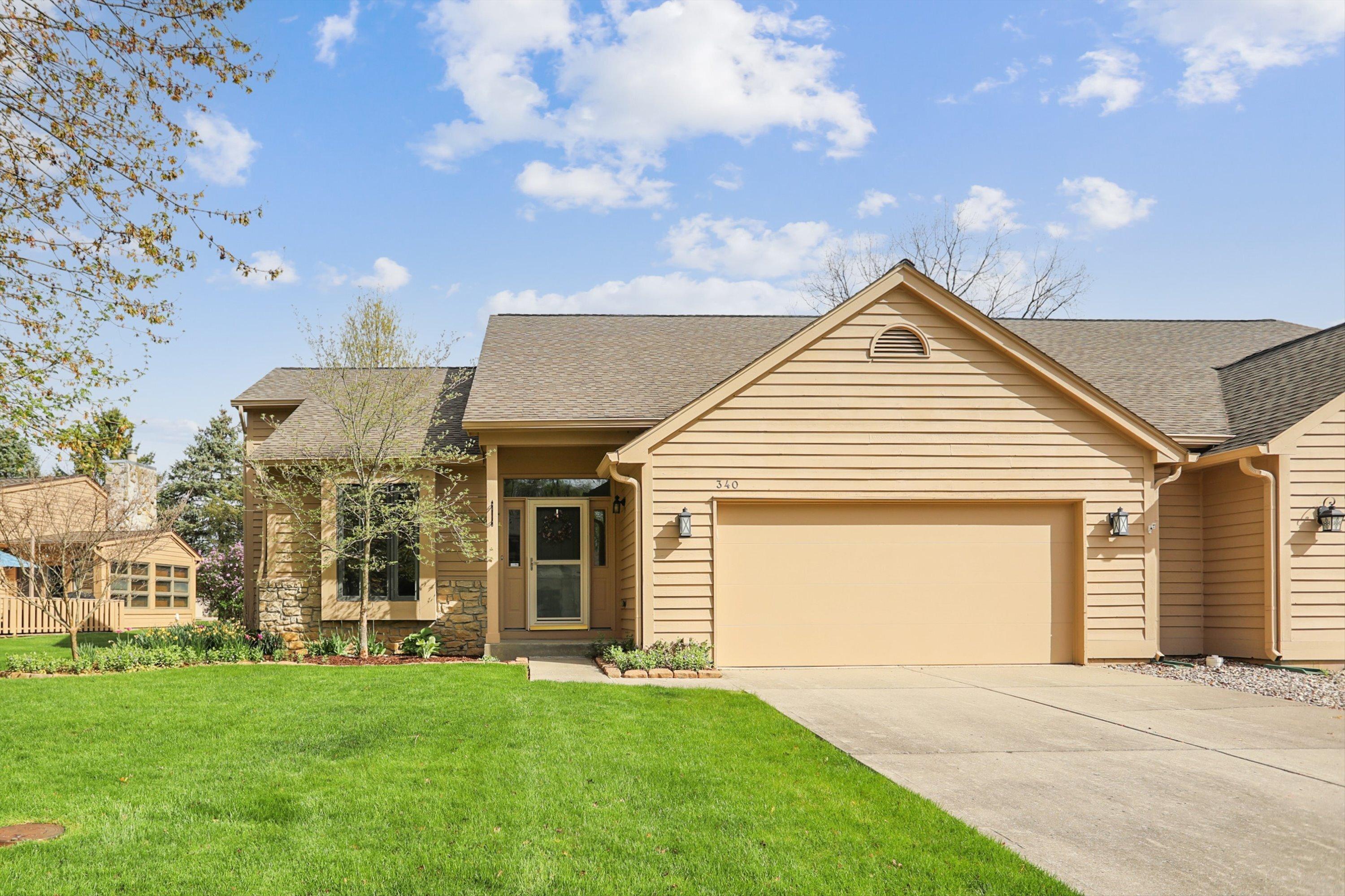 Photo one of 340 Sandbrook Dr Noblesville IN 46062 | MLS 21974144