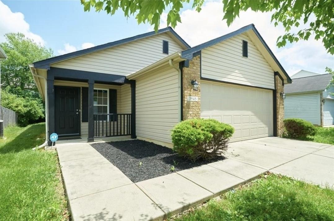 Photo one of 3945 Candle Berry Dr Indianapolis IN 46235 | MLS 21974210