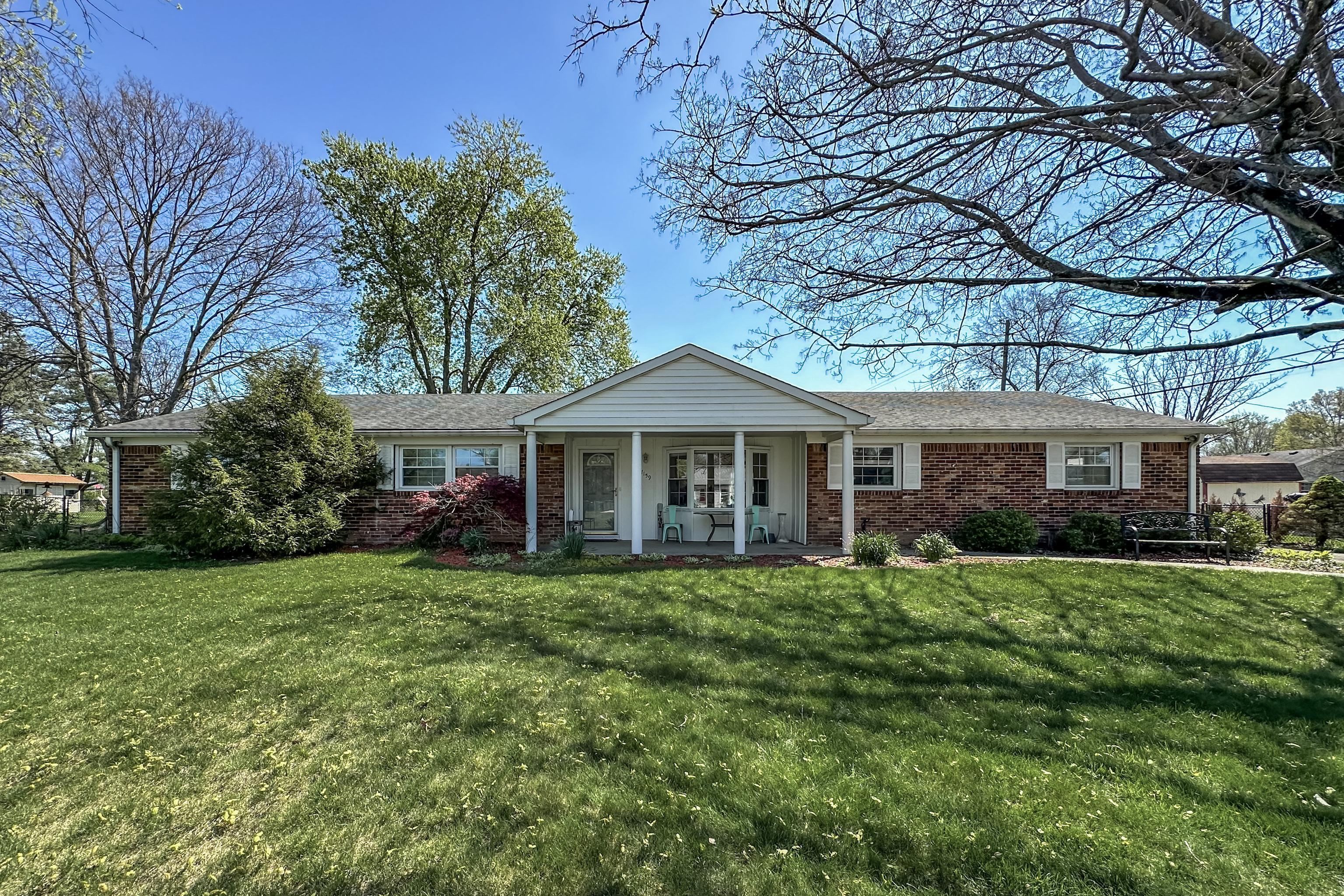 Photo one of 7159 Crest Ln Indianapolis IN 46256 | MLS 21974256