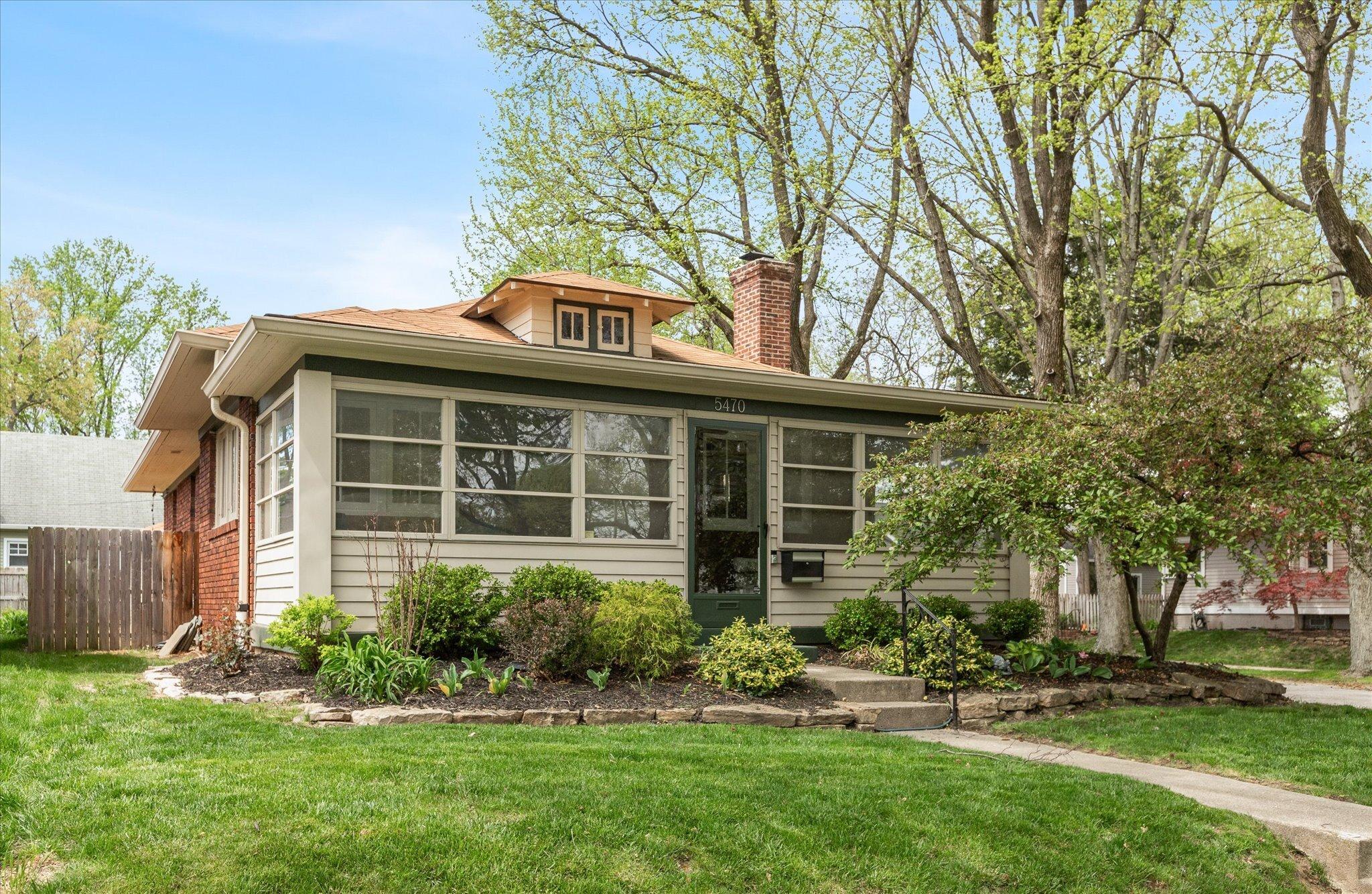 Photo one of 5470 Guilford Ave Indianapolis IN 46220 | MLS 21974283