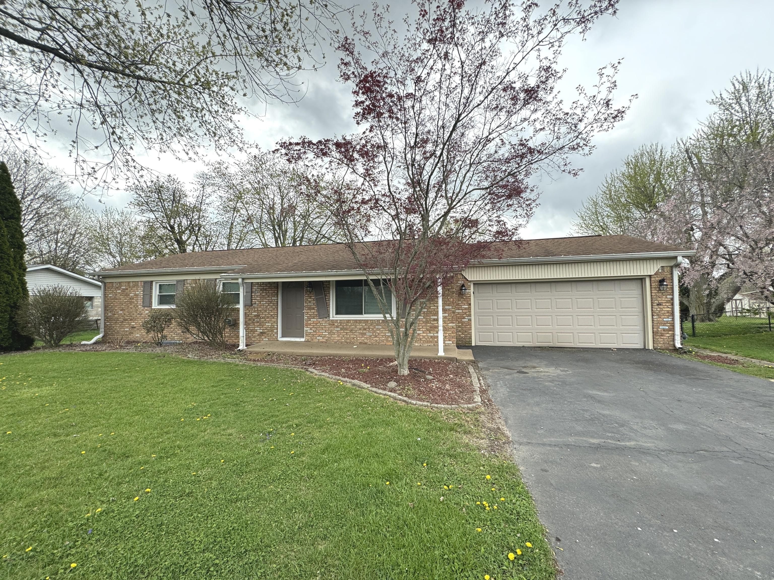 Photo one of 6303 Mills Rd Indianapolis IN 46221 | MLS 21974462