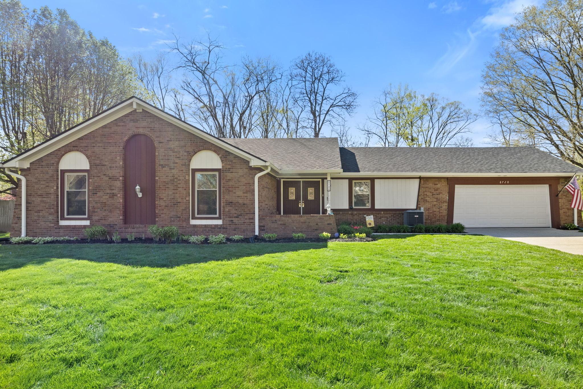 Photo one of 8720 Winding Ridge Rd Indianapolis IN 46217 | MLS 21974465