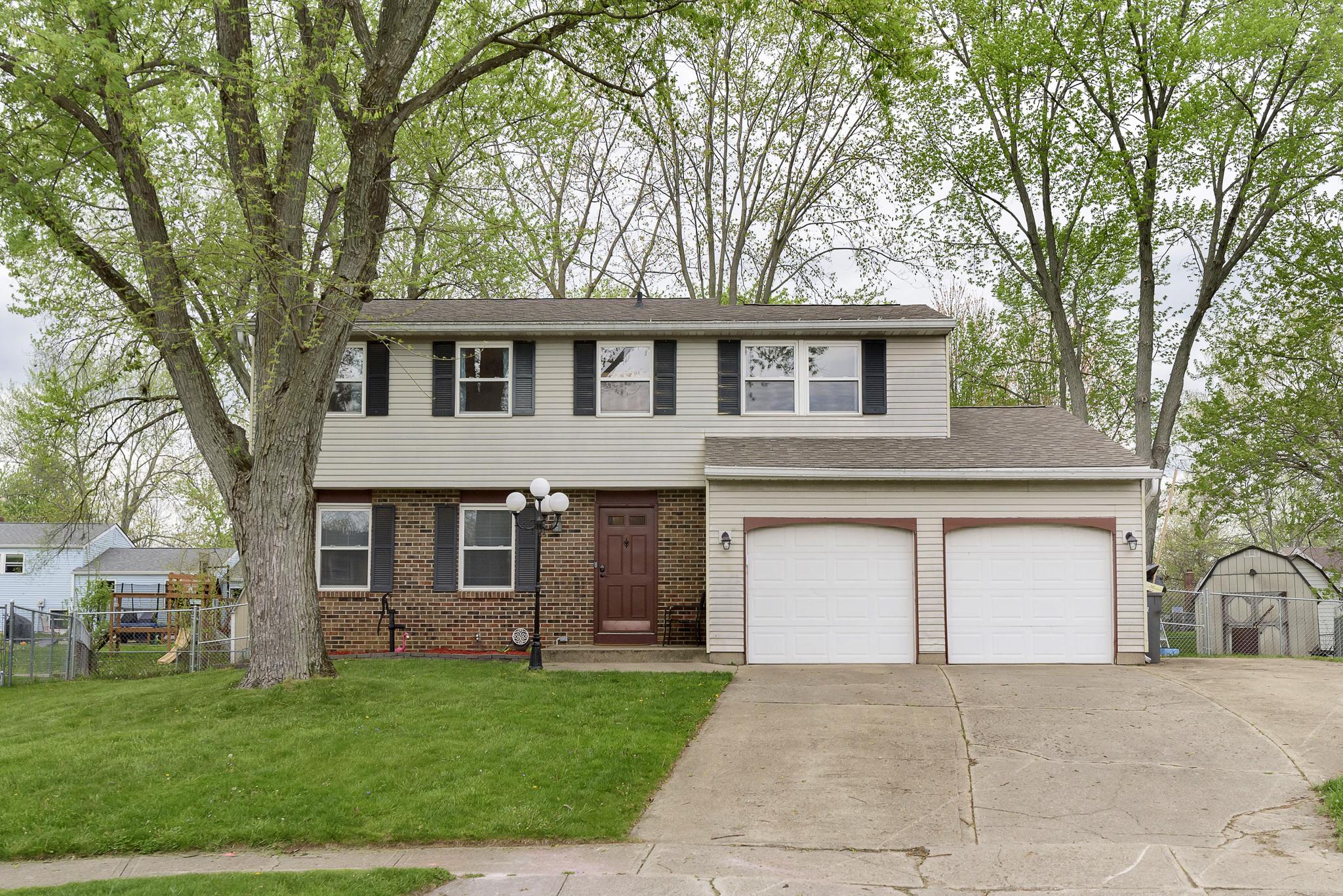 Photo one of 5408 Armstrong Ct Indianapolis IN 46237 | MLS 21974500