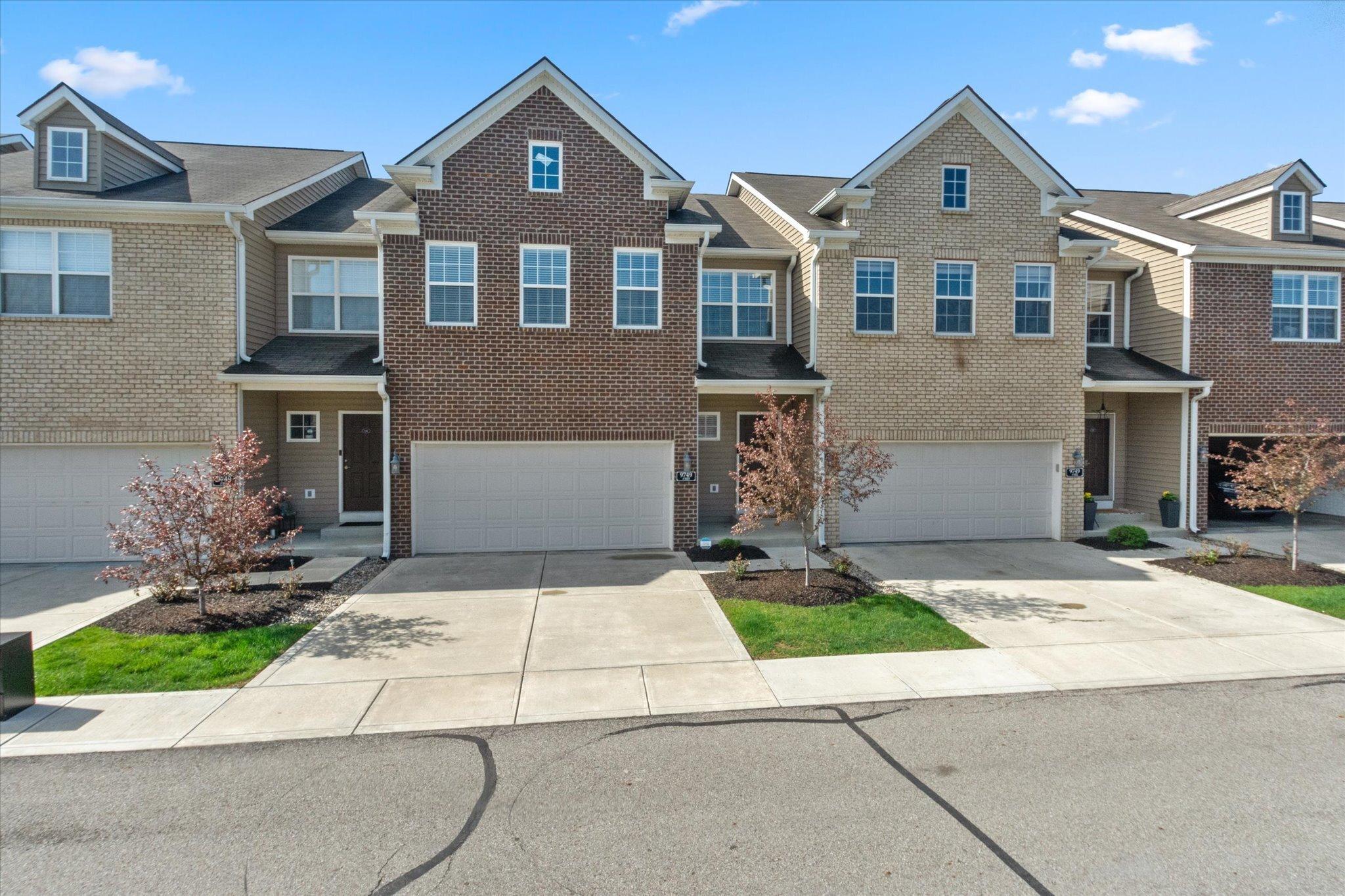 Photo one of 9749 Thorne Cliff Way # 103 Fishers IN 46037 | MLS 21974637