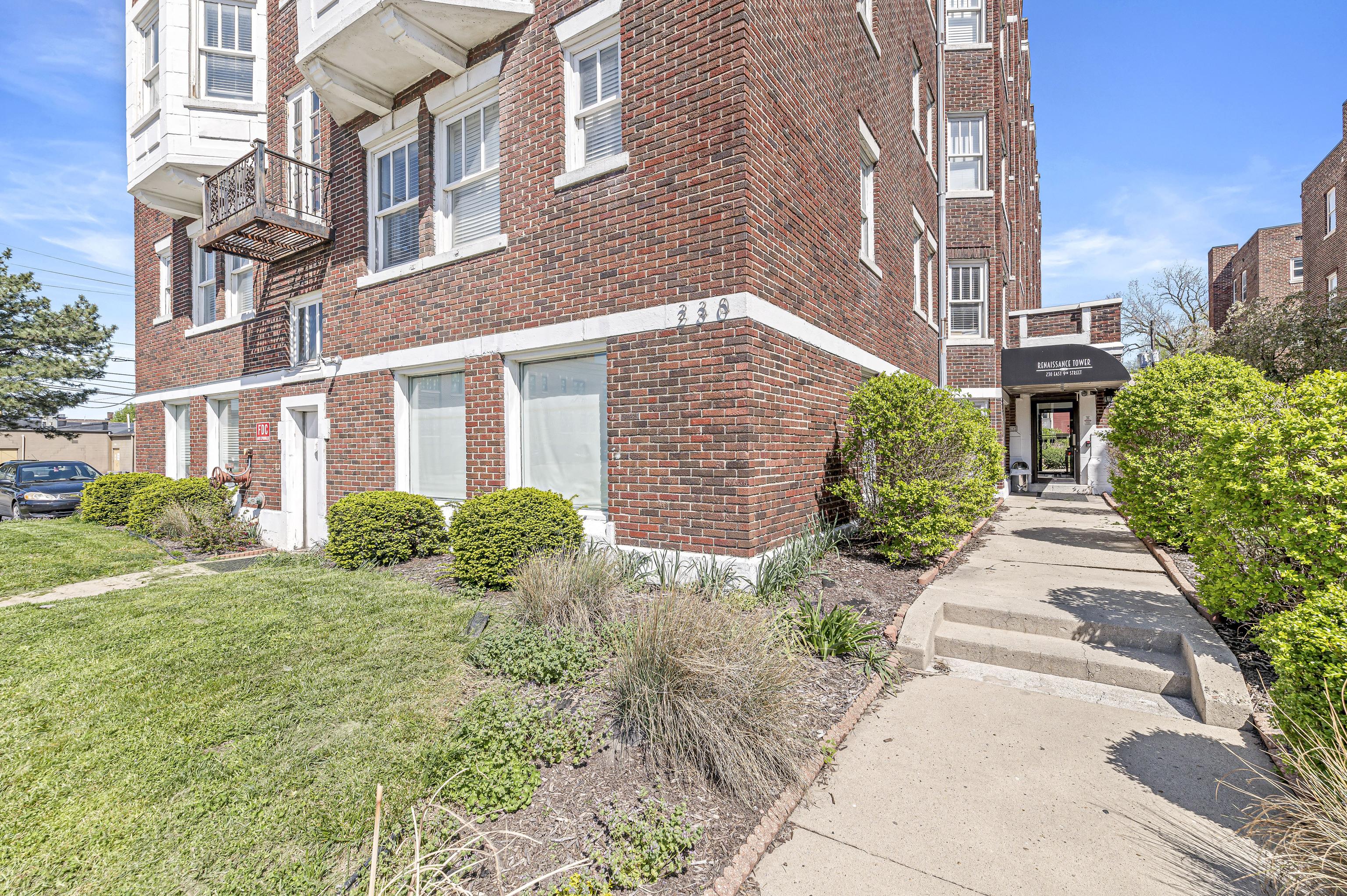 Photo one of 230 E 9Th St # 302 Indianapolis IN 46204 | MLS 21974721