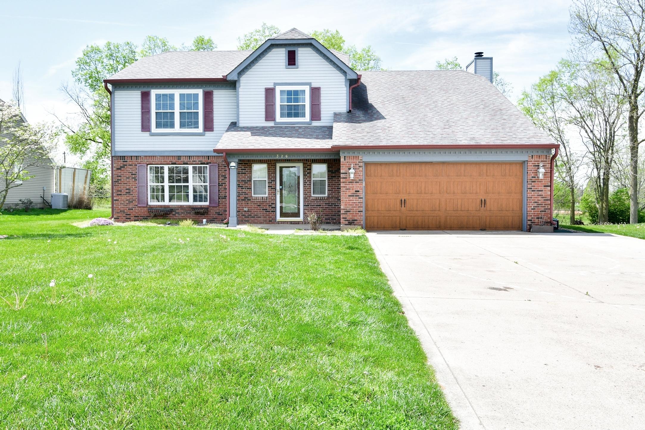 Photo one of 326 Stoneybrook Grove Dr Greenwood IN 46142 | MLS 21974765