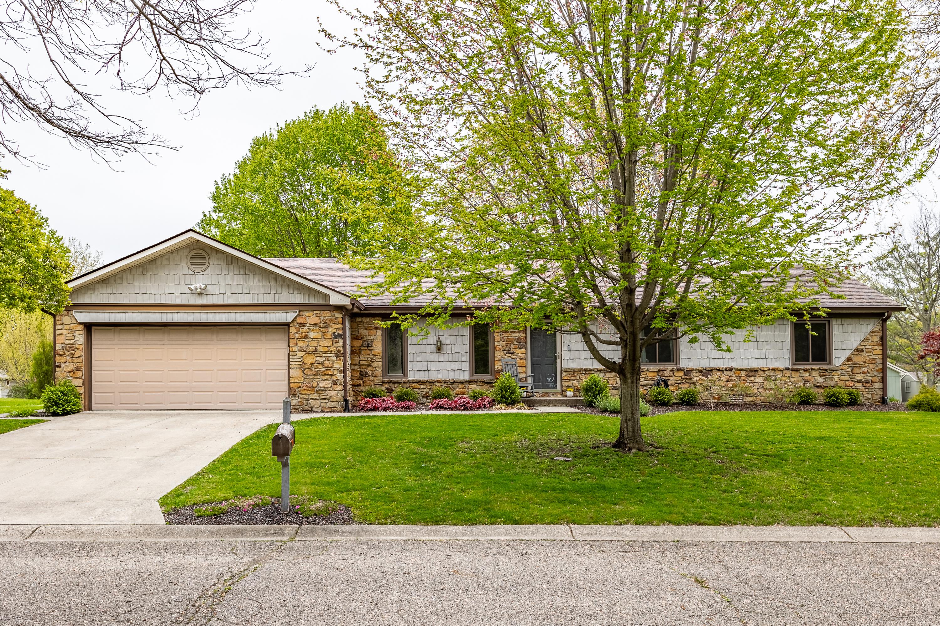 Photo one of 9241 Grinnell St Indianapolis IN 46268 | MLS 21974805