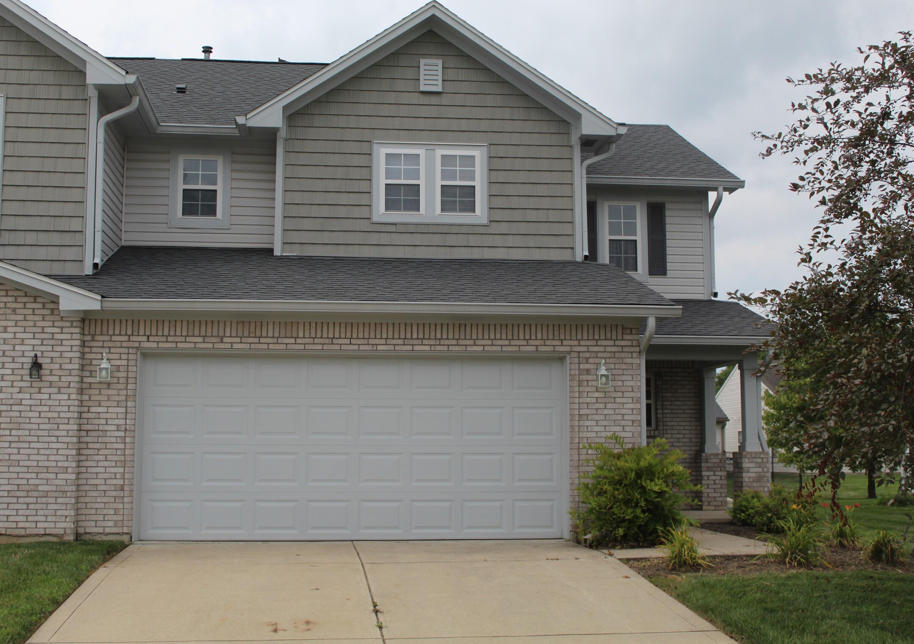 Photo one of 204 Clear Branch Dr Brownsburg IN 46112 | MLS 21974850