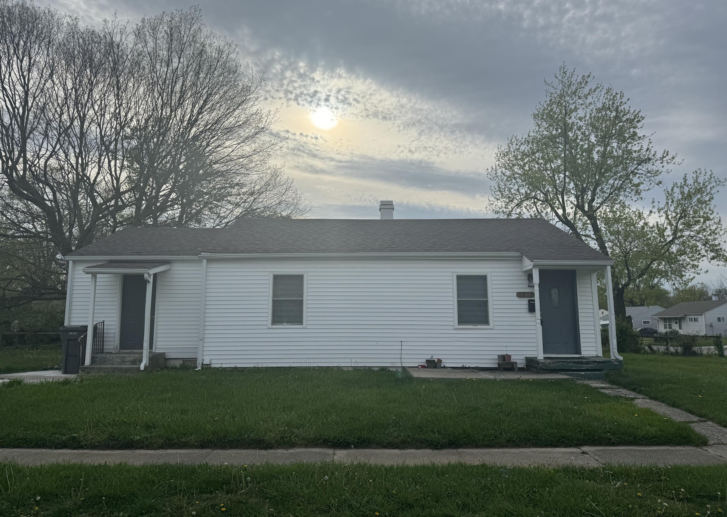 Photo one of 1850 N Whittier Pl Indianapolis IN 46218 | MLS 21974887