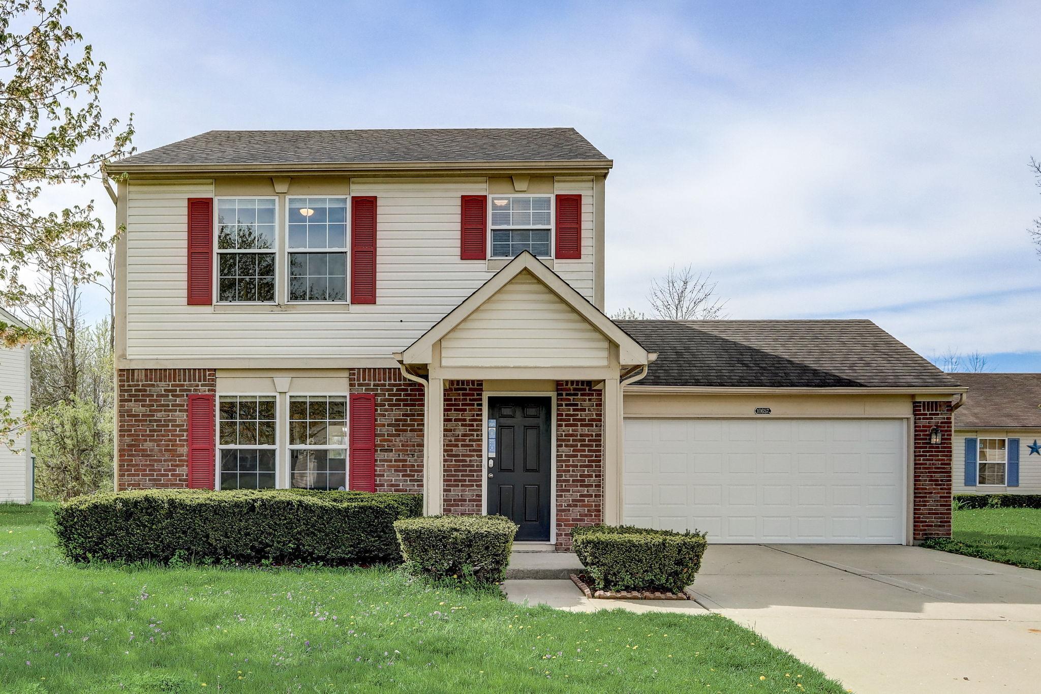 Photo one of 10657 Lacebark Ln Indianapolis IN 46235 | MLS 21974894