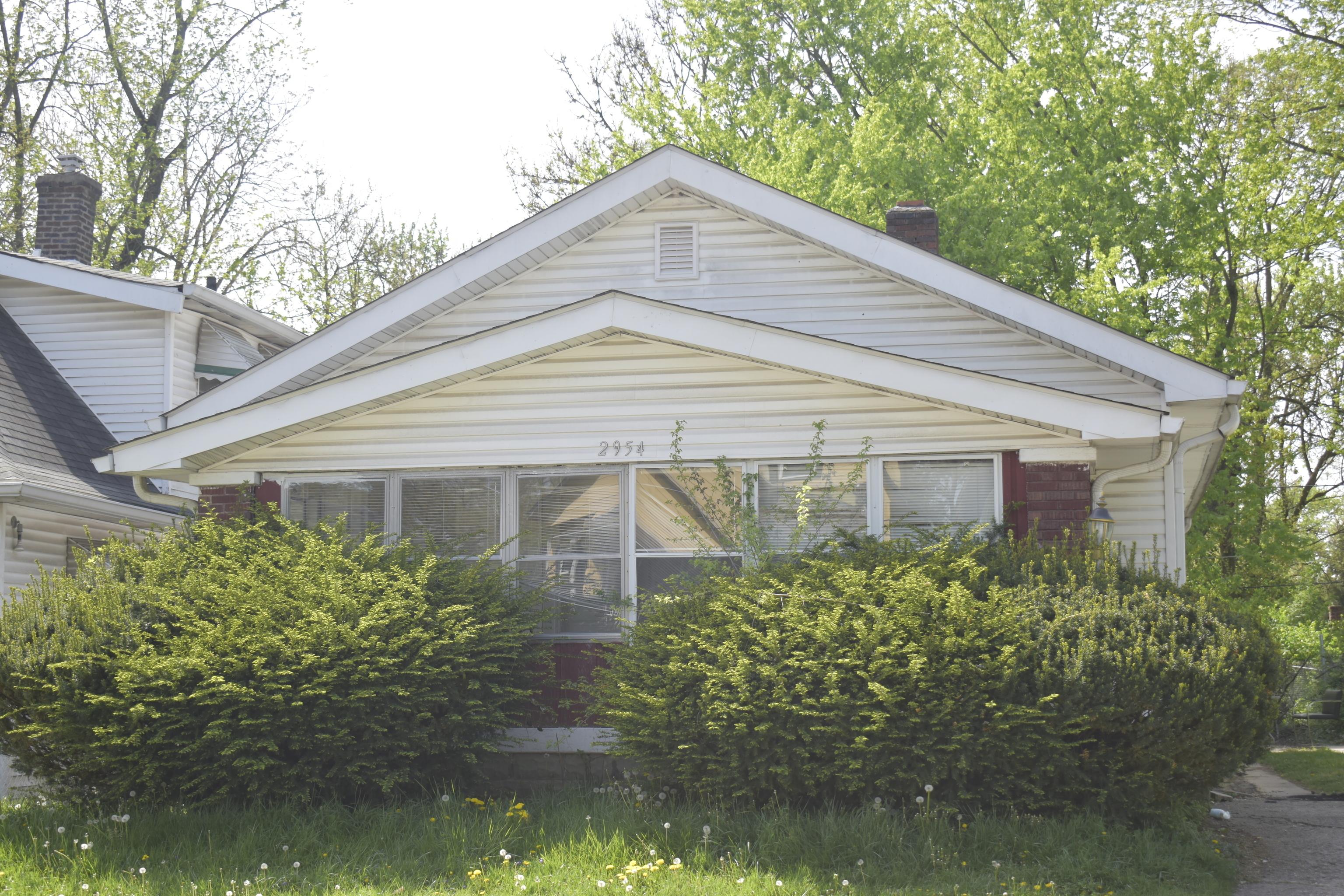 Photo one of 2954 N Olney St Indianapolis IN 46218 | MLS 21974901