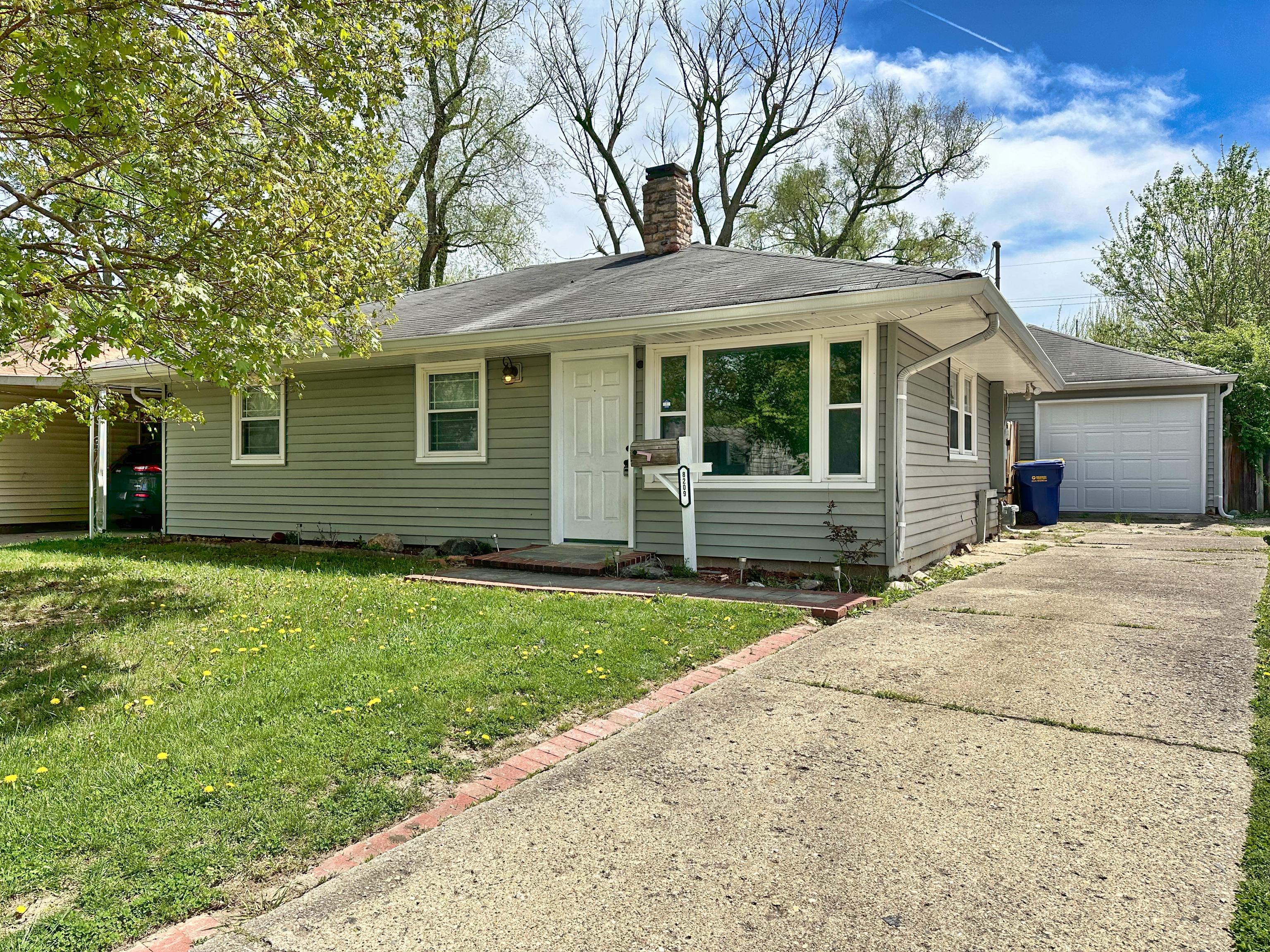 Photo one of 8209 E 48Th St Indianapolis IN 46226 | MLS 21974936