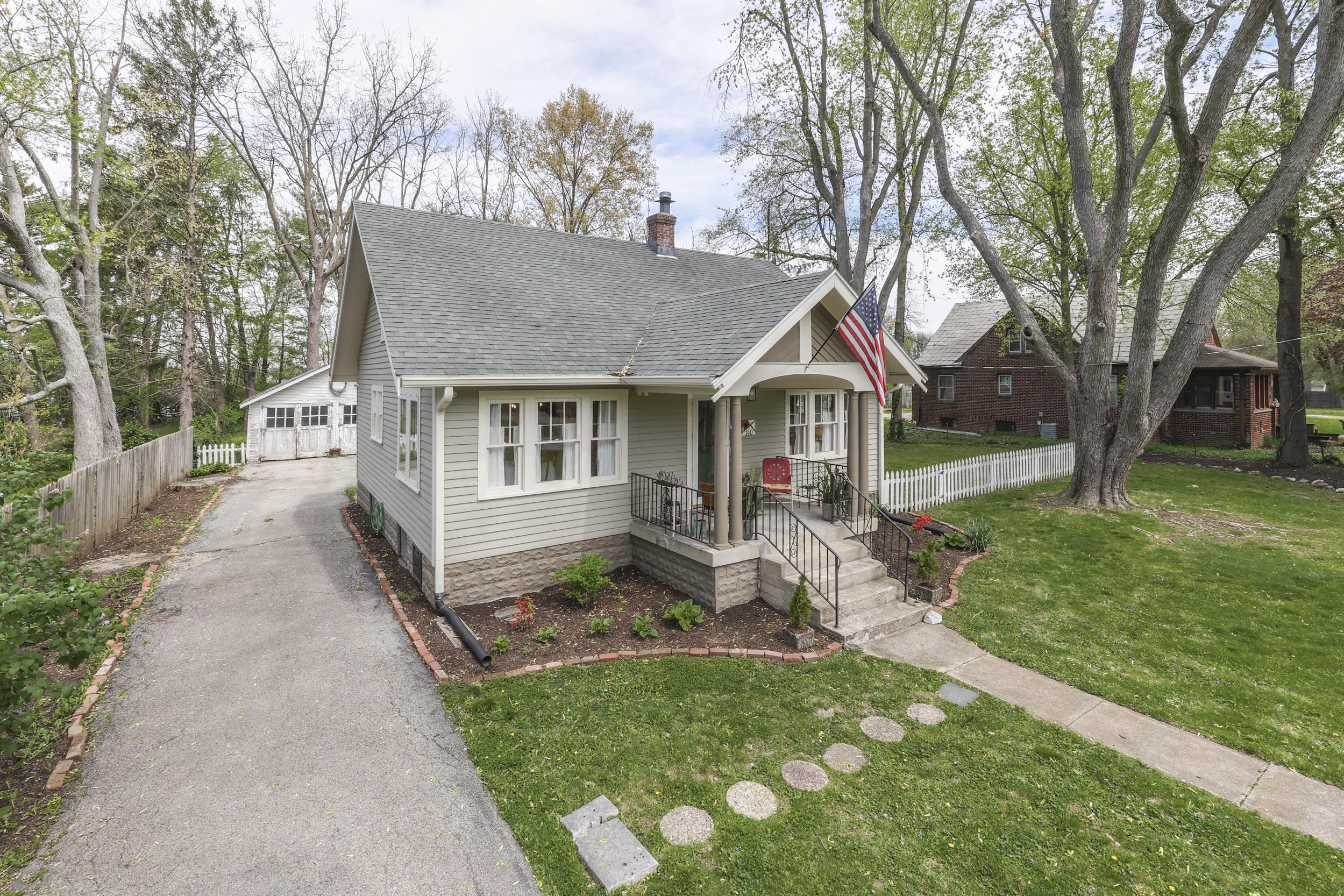 Photo one of 140 E Elbert St Indianapolis IN 46227 | MLS 21974960