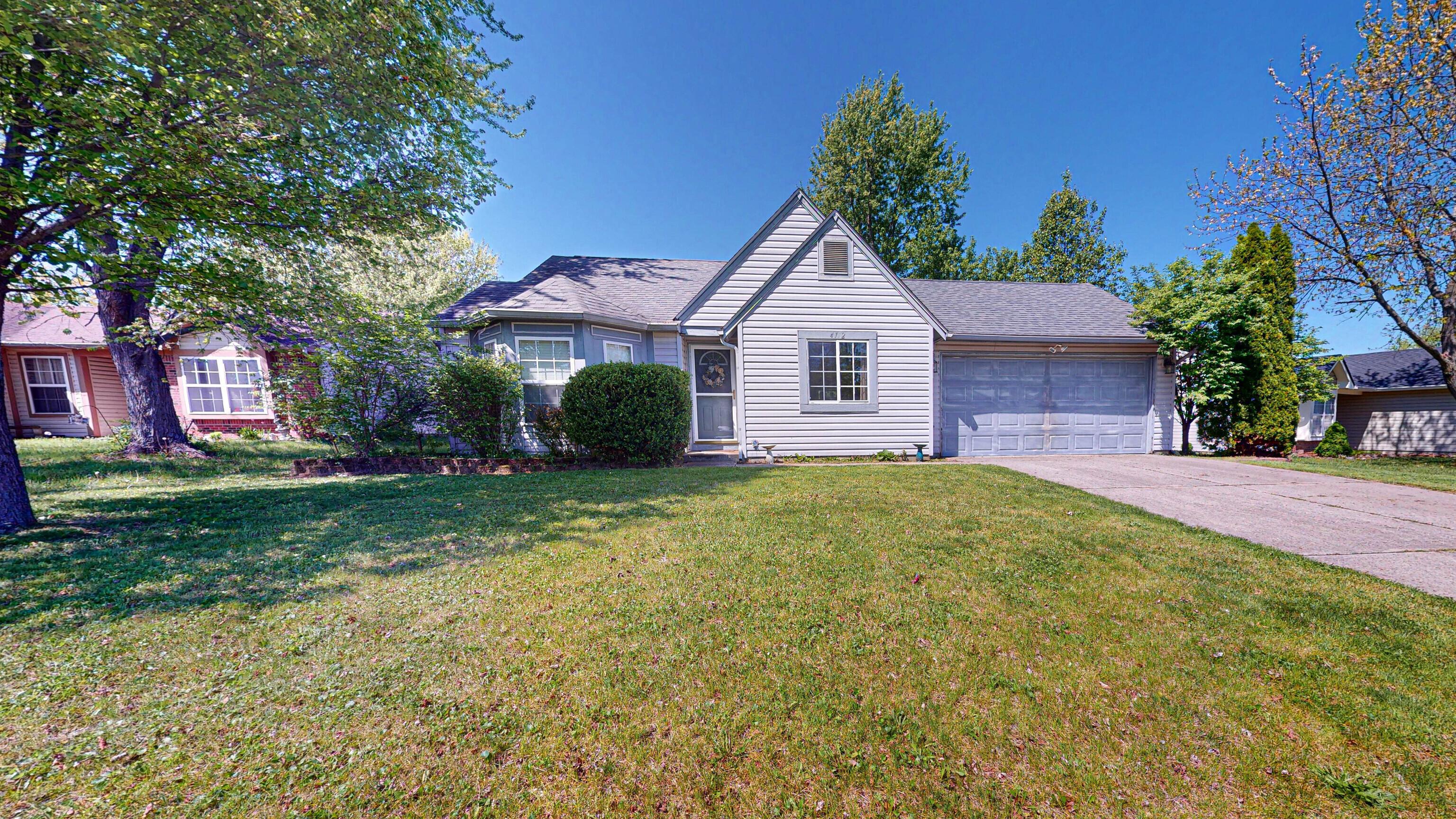 Photo one of 4112 Magnolia Dr Franklin IN 46131 | MLS 21975053