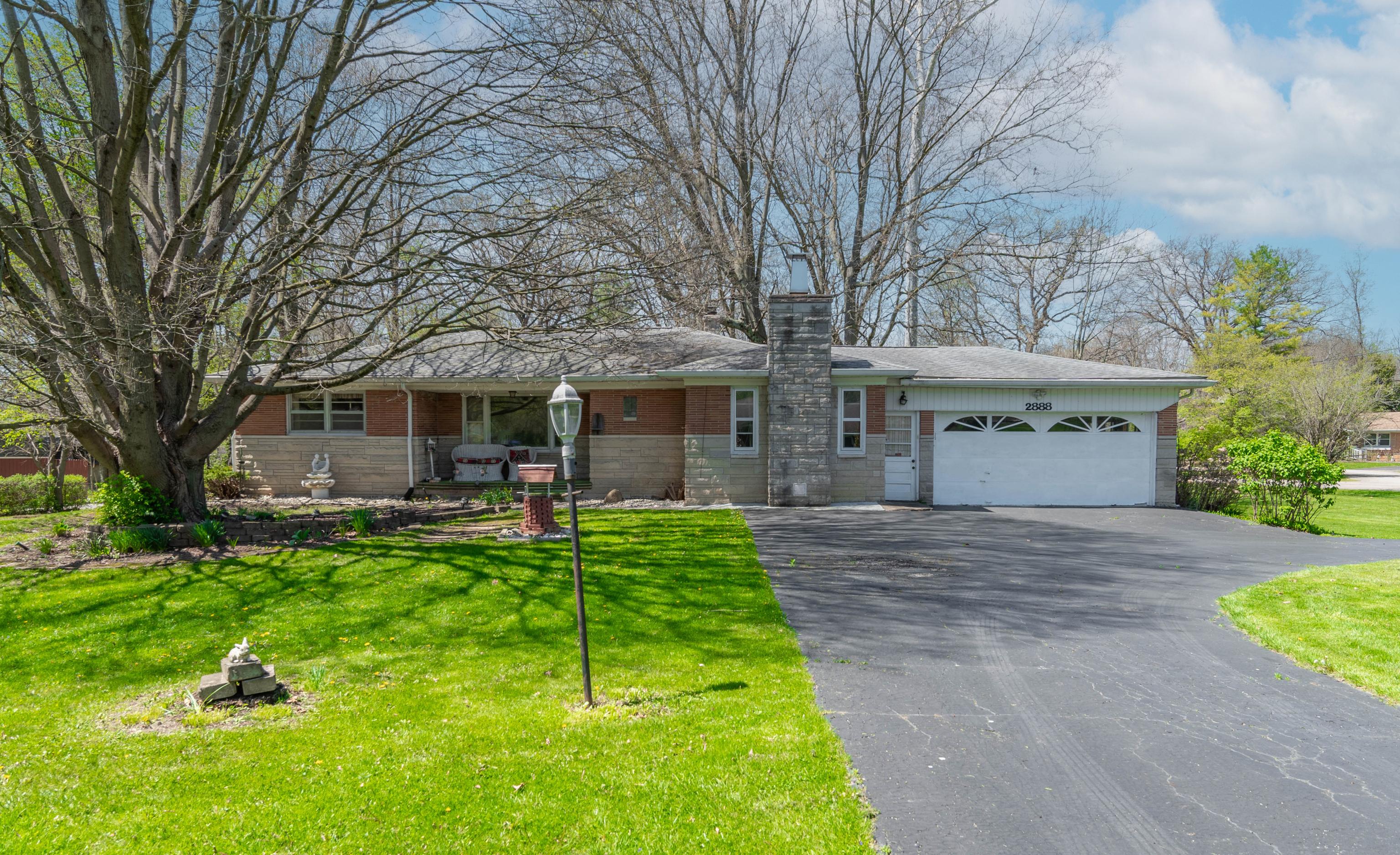 Photo one of 2888 Woodside Dr Plainfield IN 46168 | MLS 21975137