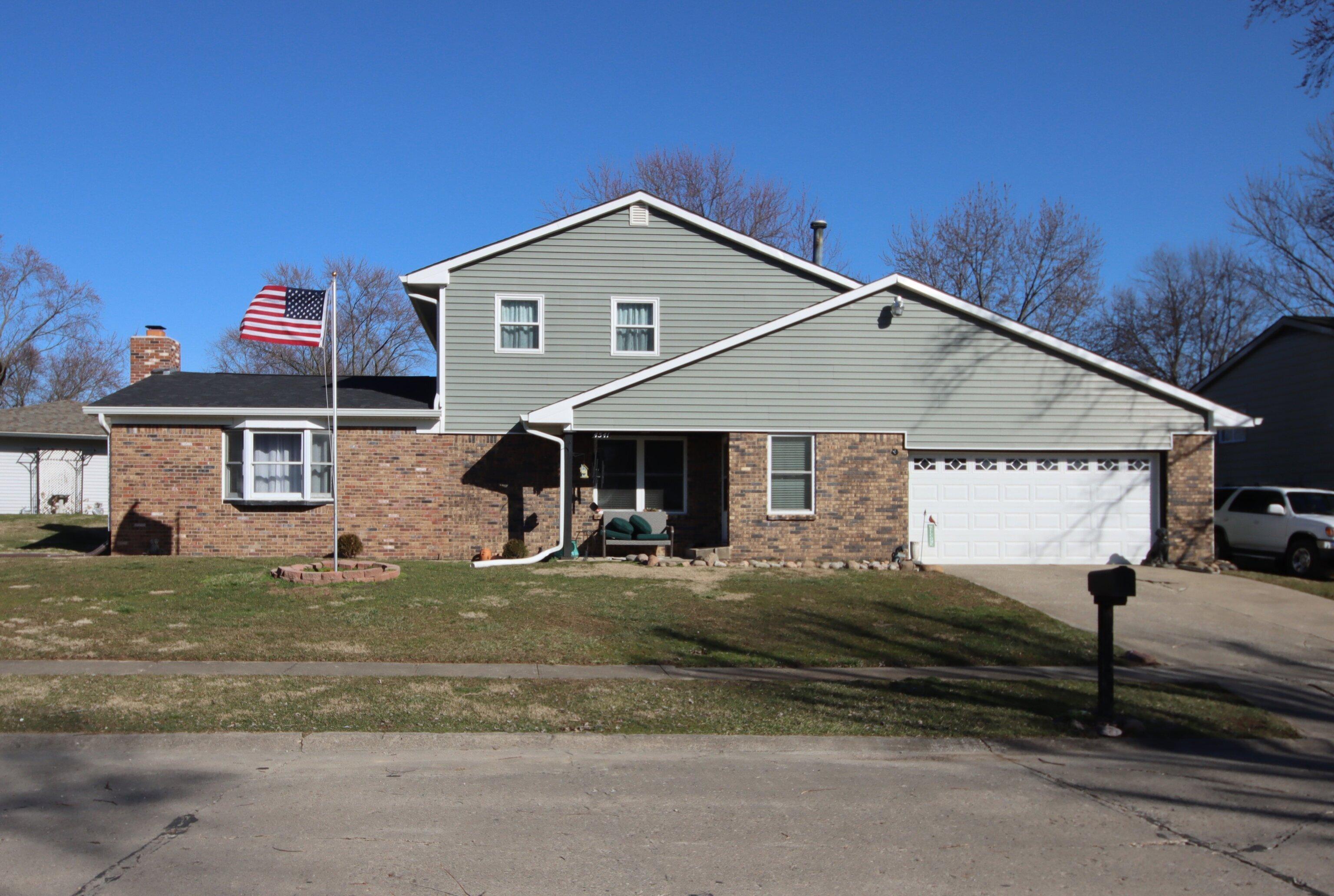 Photo one of 4541 Rainbow View Dr Indianapolis IN 46221 | MLS 21975352