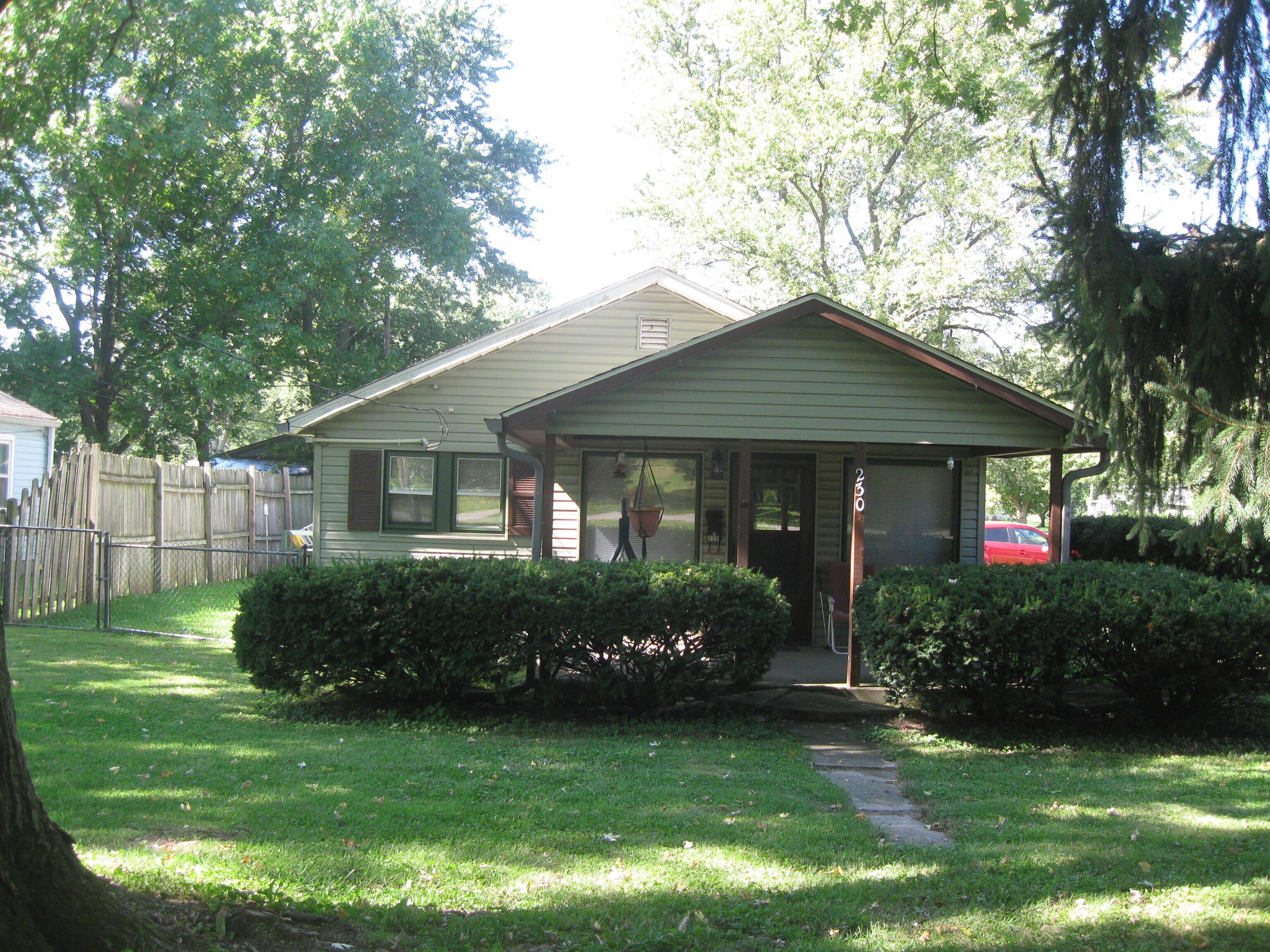 Photo one of 230 S 25Th Ave Beech Grove IN 46107 | MLS 21975510