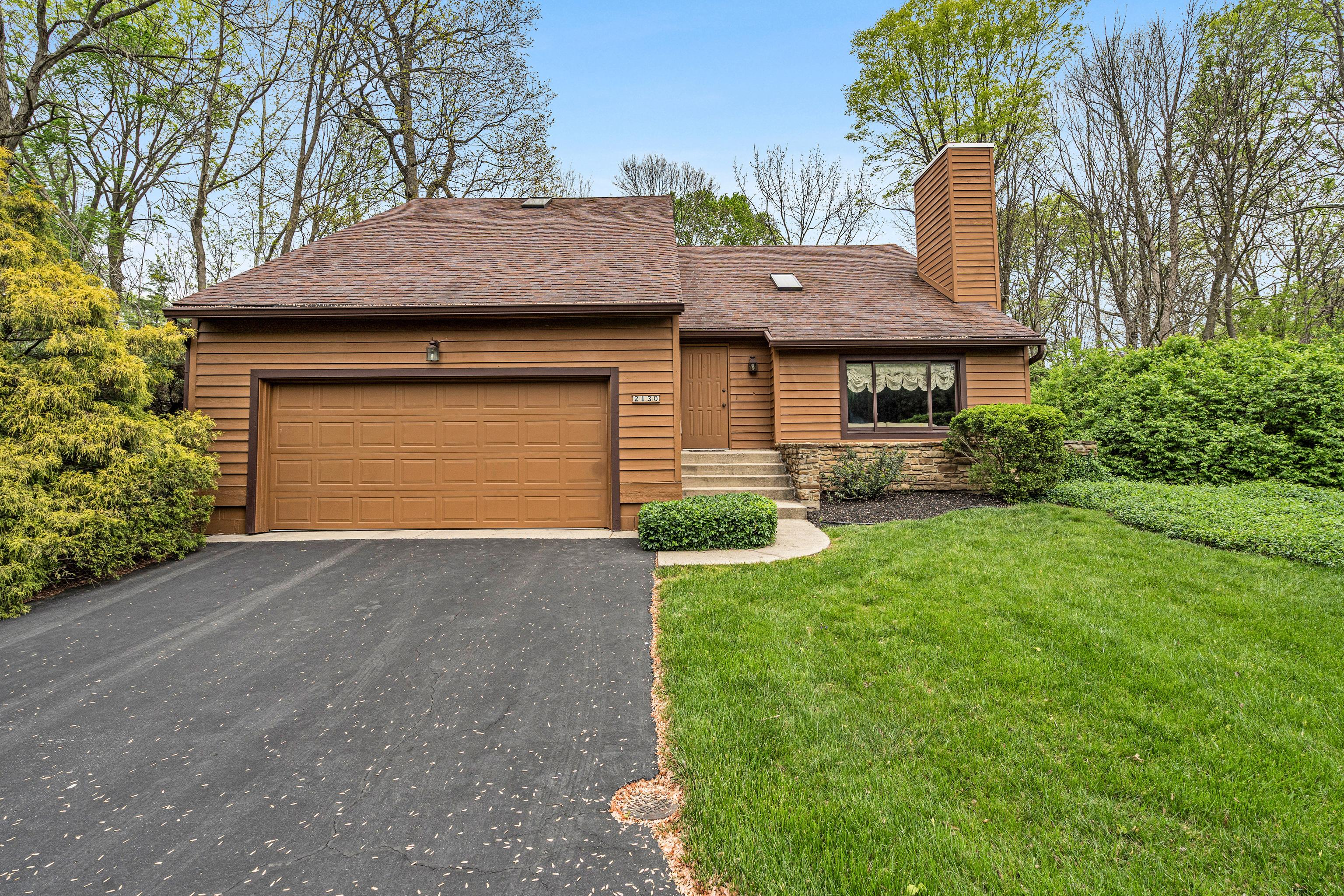Photo one of 2130 Sequoia Ln Indianapolis IN 46240 | MLS 21975566