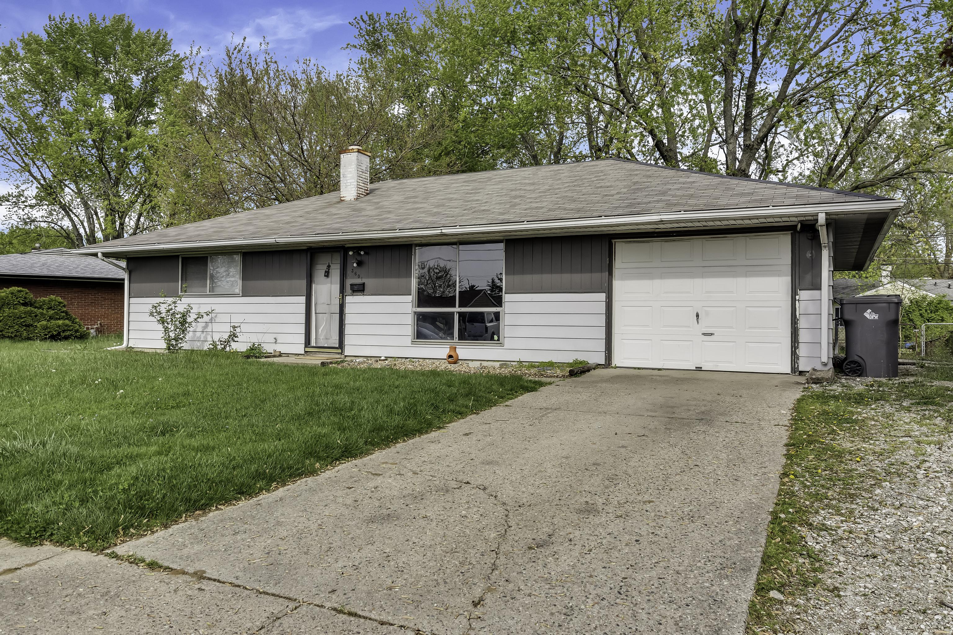 Photo one of 3601 Ashway Dr Indianapolis IN 46224 | MLS 21975801