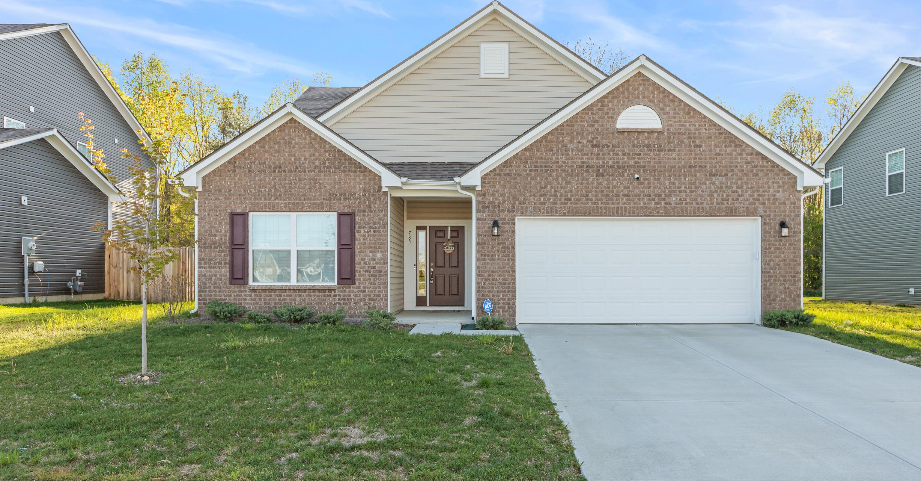 Photo one of 783 Jefferson Park Dr Pittsboro IN 46167 | MLS 21975809