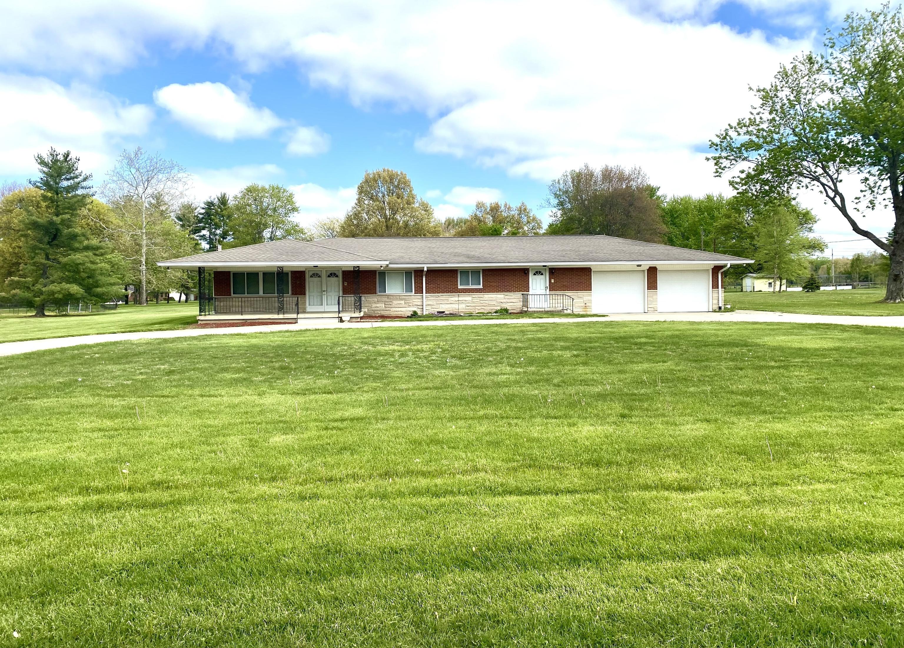 Photo one of 8432 E County Road 801 S Plainfield IN 46168 | MLS 21975915