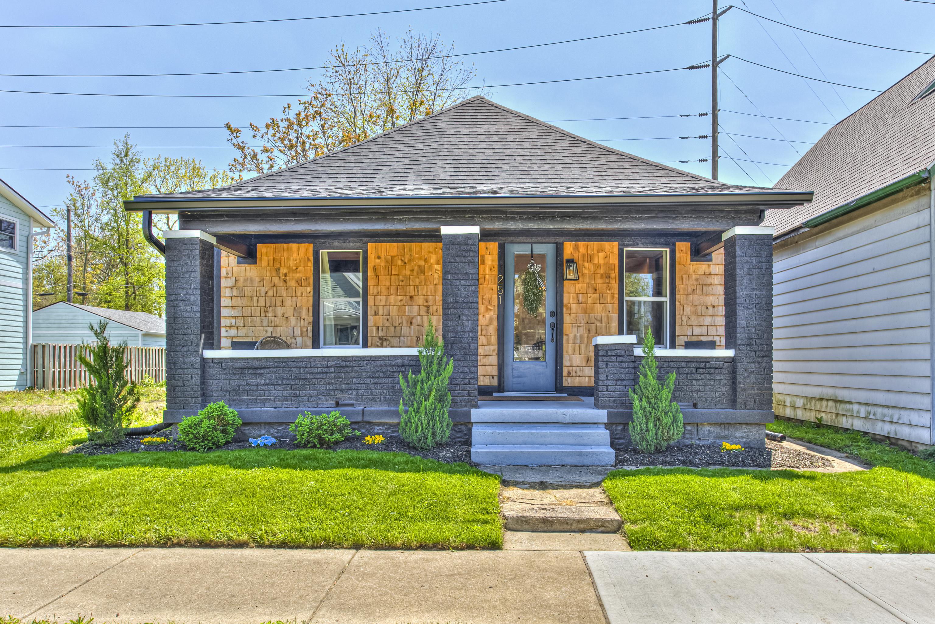 Photo one of 251 E Caven St Indianapolis IN 46225 | MLS 21975982