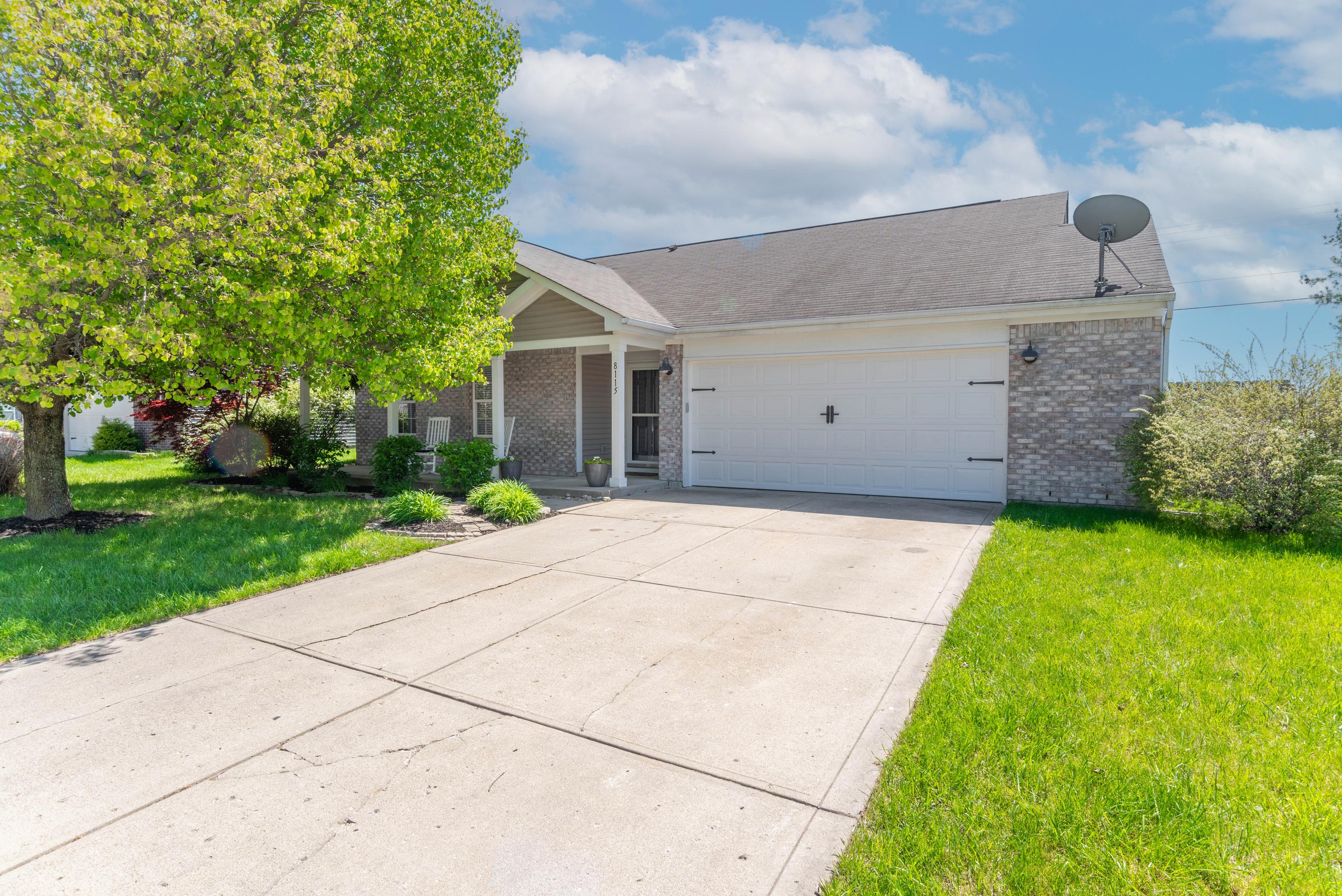 Photo one of 8115 Melbourne Ln Avon IN 46123 | MLS 21975994