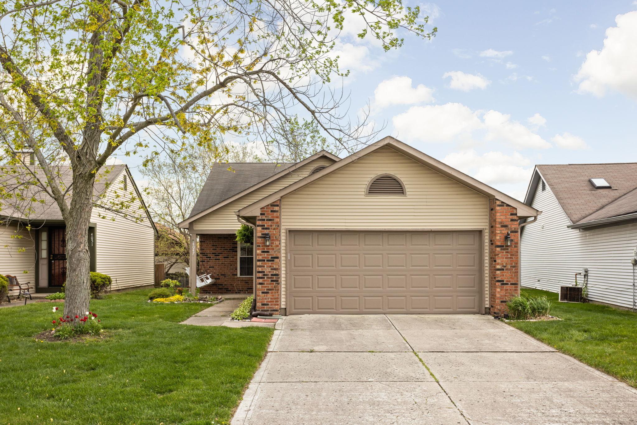 Photo one of 4047 Eagle Cove E Dr Indianapolis IN 46254 | MLS 21976141