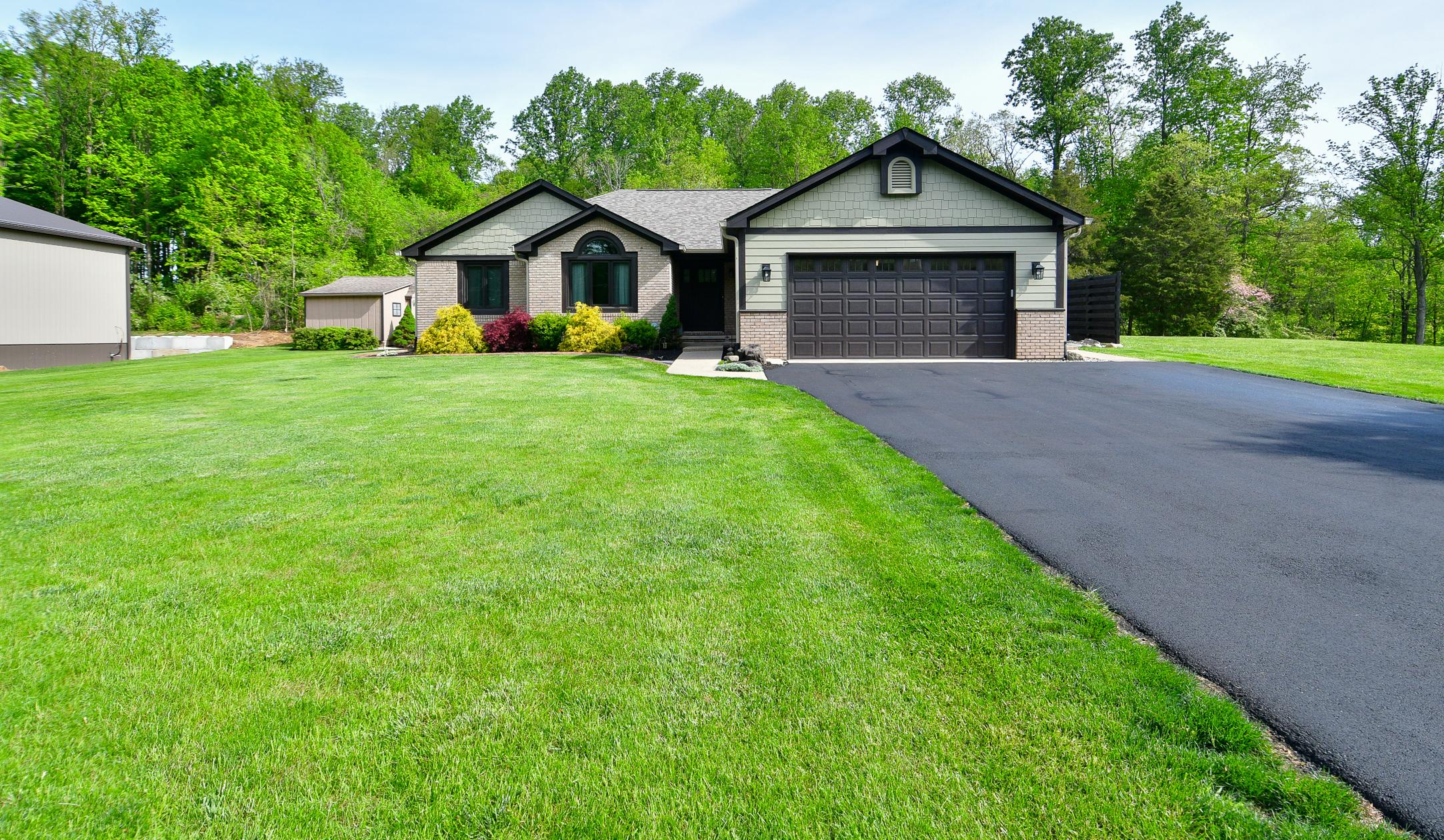 Photo one of 12492 N Bray Rd Mooresville IN 46158 | MLS 21976995