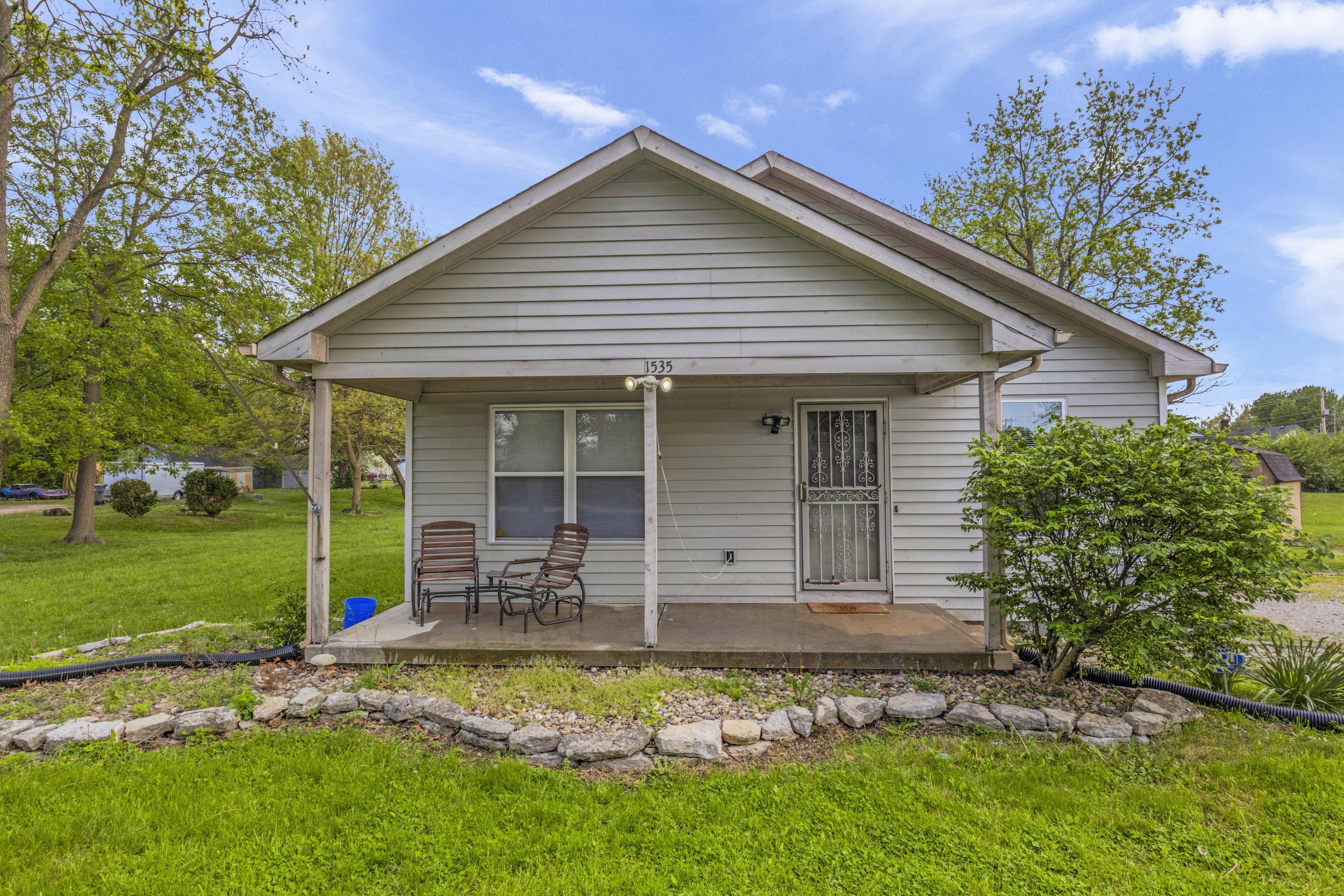 Photo one of 1535 Whalen Ave Indianapolis IN 46227 | MLS 21977327