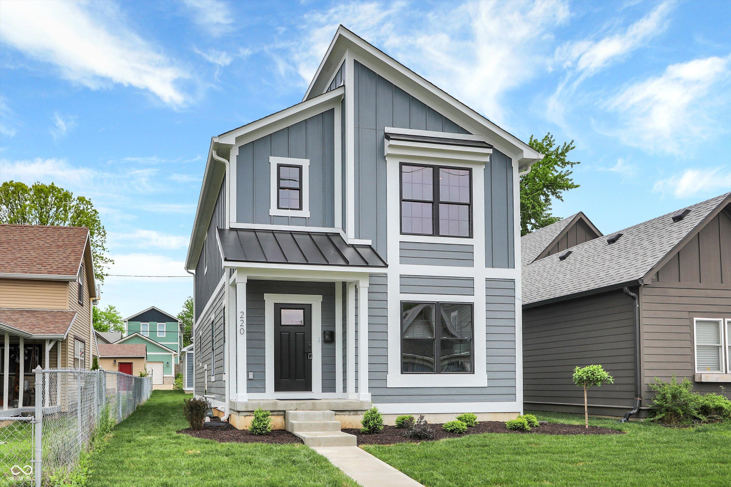 Photo one of 220 Sanders St Indianapolis IN 46225 | MLS 21989932