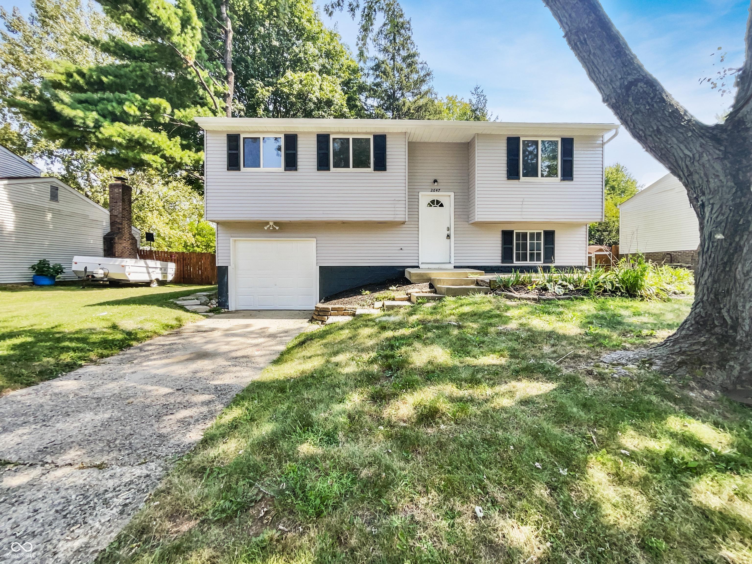 Photo one of 2647 Sheffield Dr Indianapolis IN 46229 | MLS 22000382