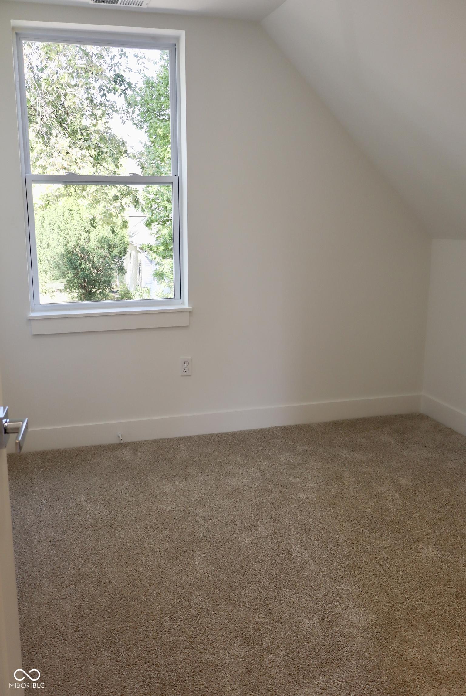 Photo #28