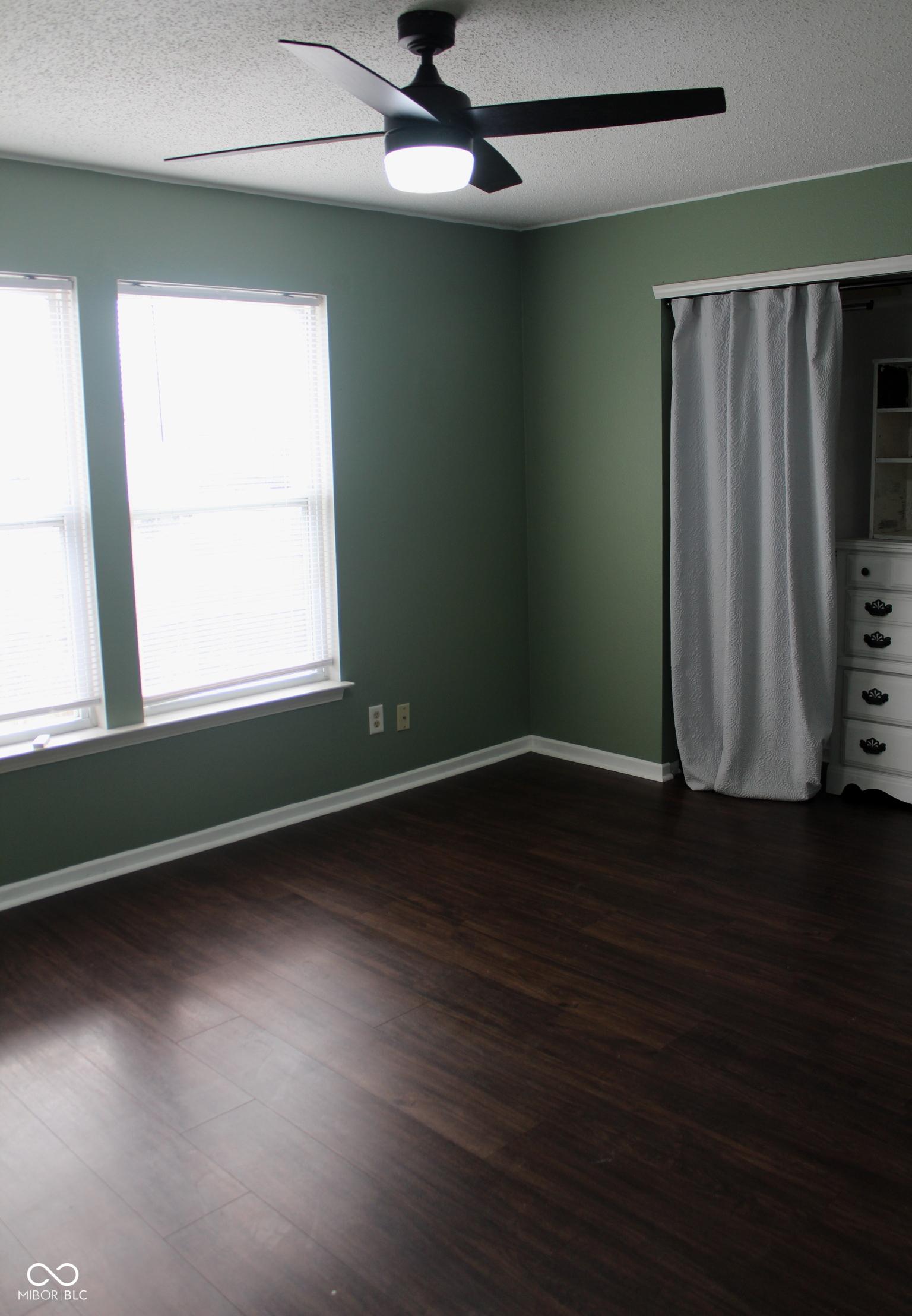 Photo #10