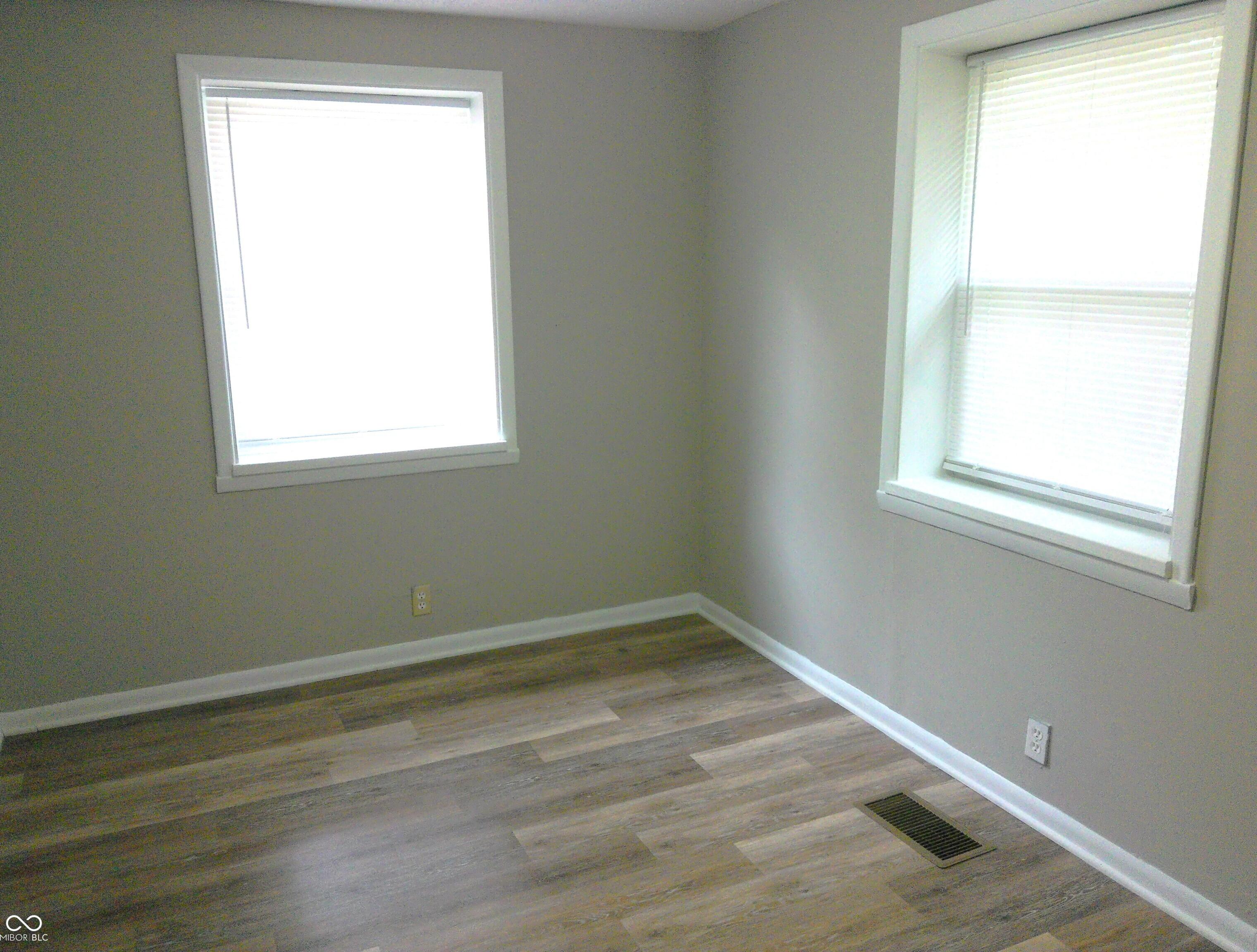 Photo #24